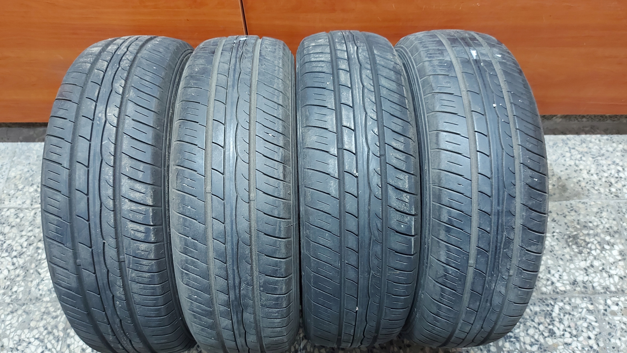 DUNLOP SP SPORT FASTRESPONSE 175/65R15 tyres summer 5,5mm