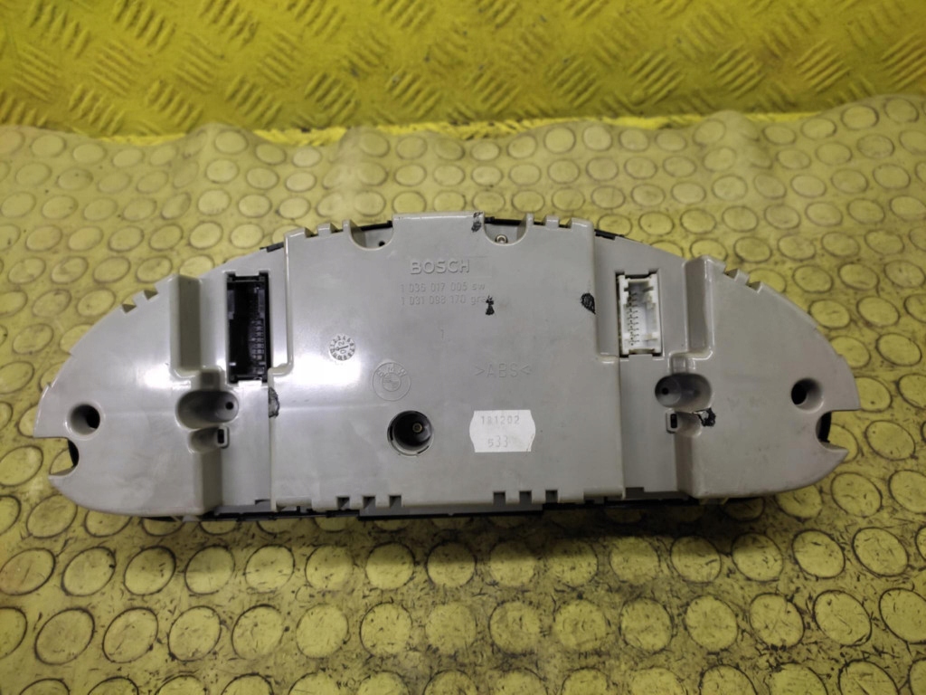 BMW E46 2.0 D dials 4117708