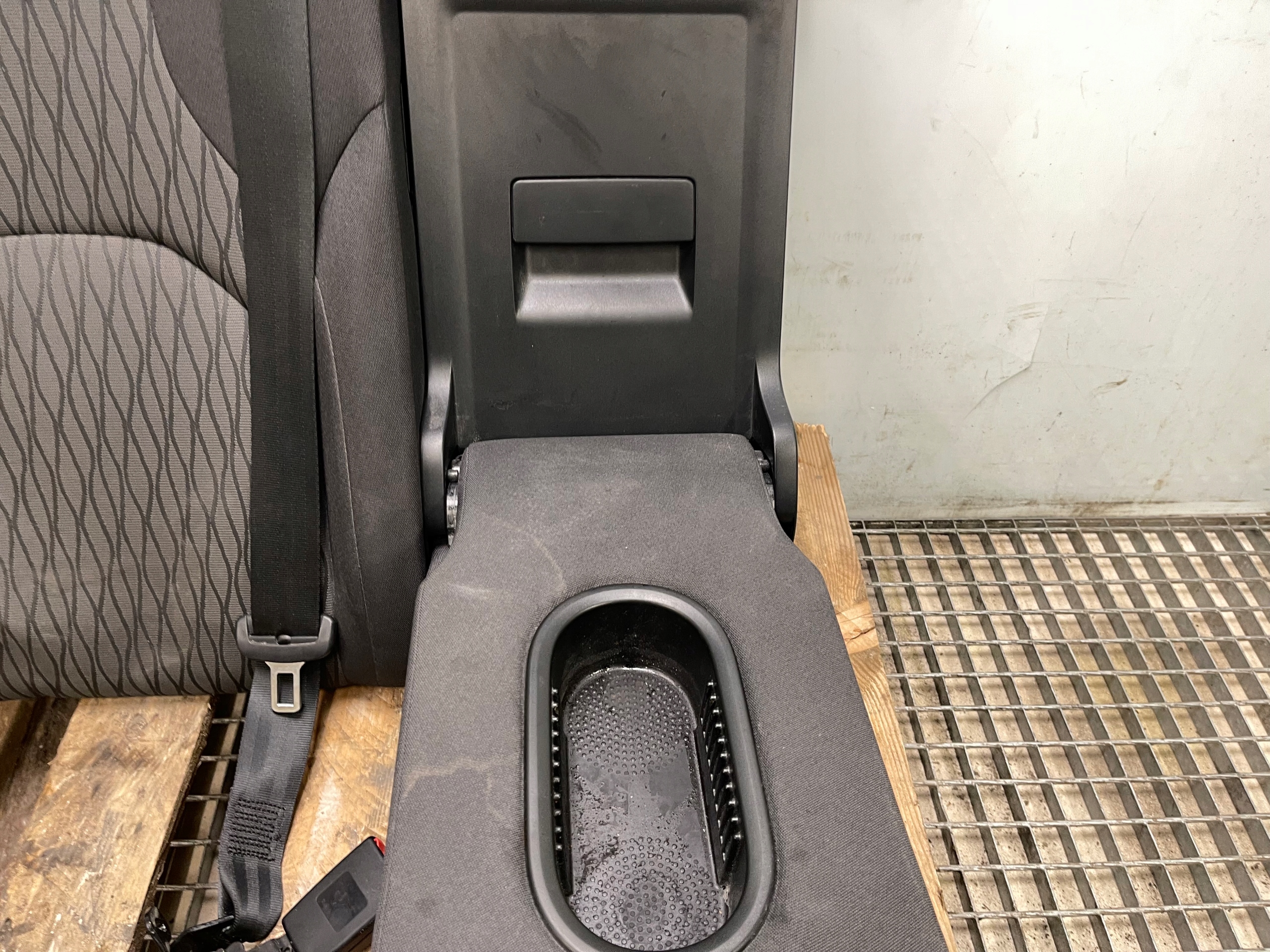 Seat Leon III 5F kombi backrest rear seat right rear part