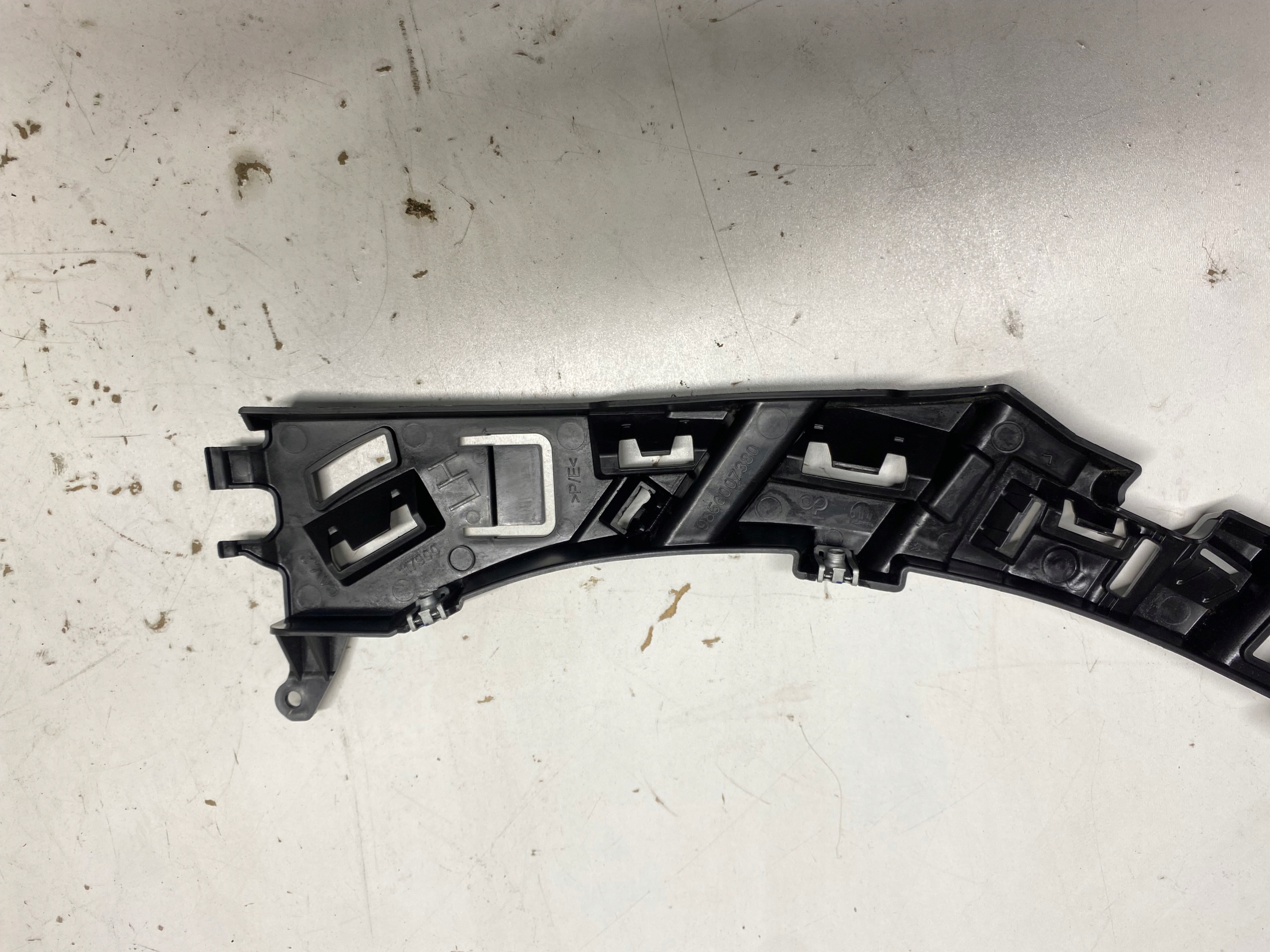 bumper bracket front left PEUGEOT RIFTER 9856007380