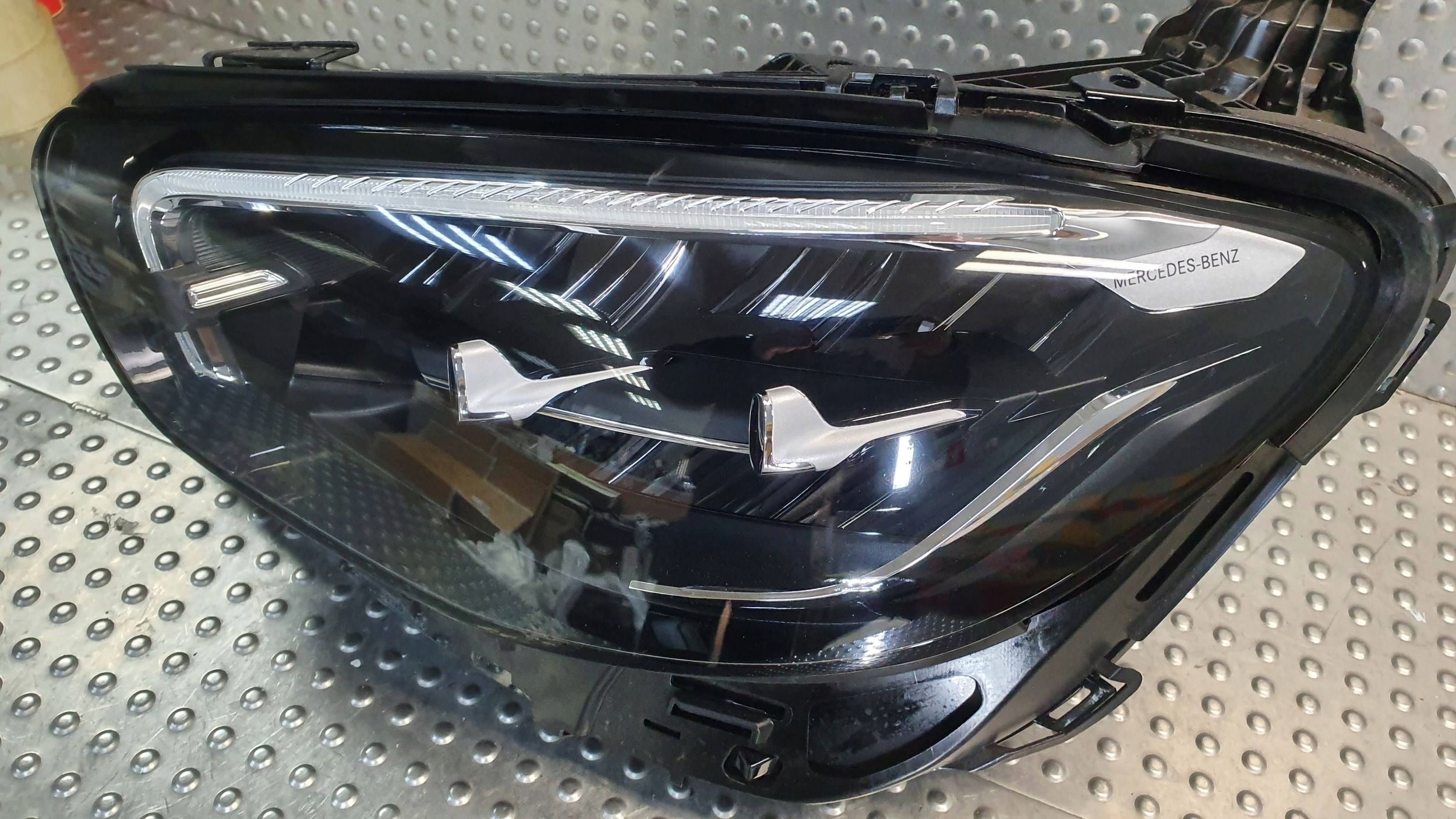 light front left MERCEDES E-KLASA W213 LIFT 20- A2139067509