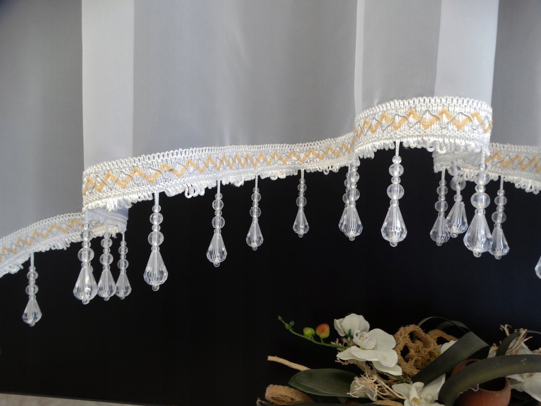 Mg Záclona Voál mašlí, korálky Bílá Zlatá, dlouhá 400x155cm, šitá