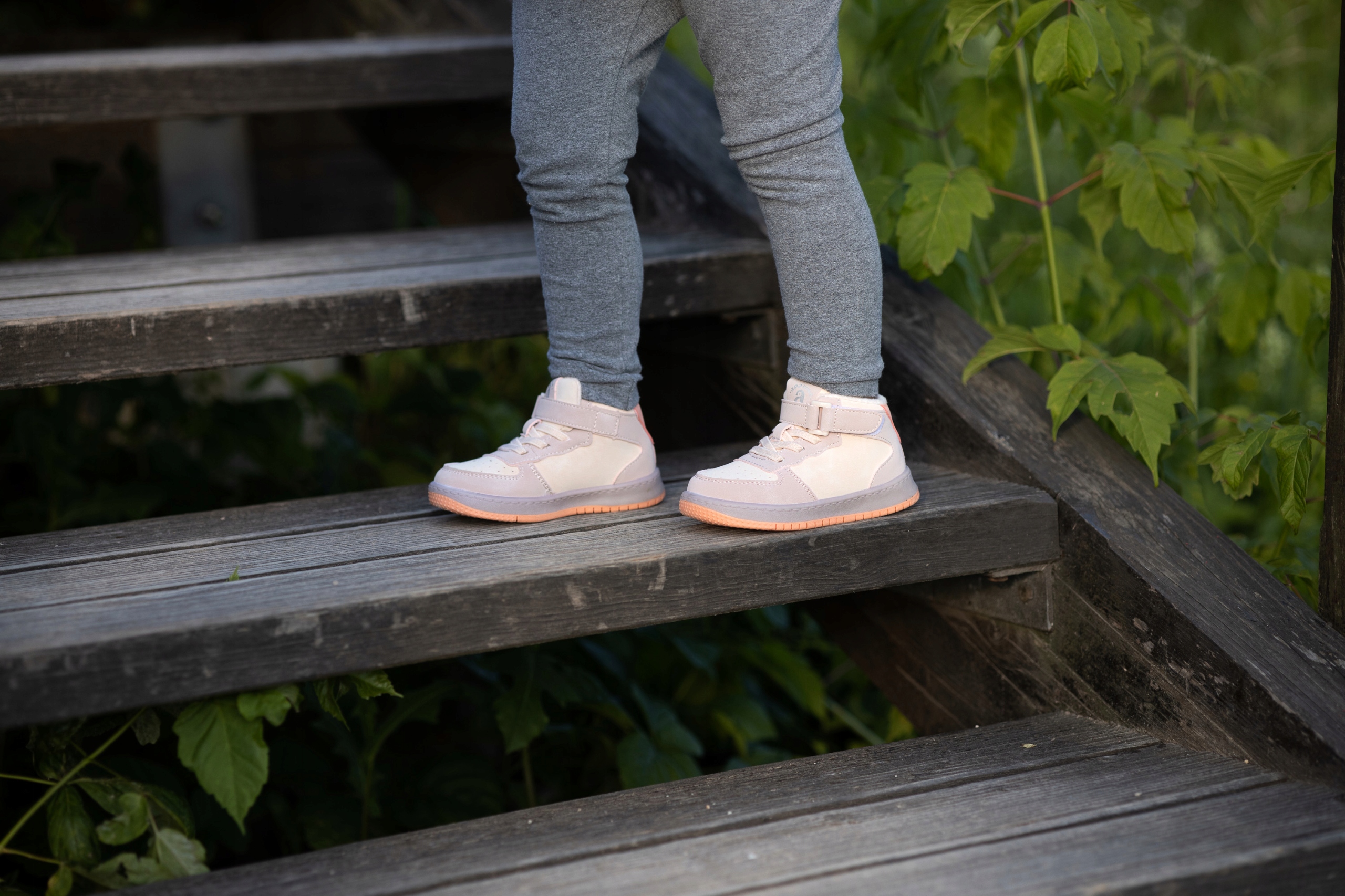 BUTY DZIECIĘCE TRZEWIKI OCIEPLANE SNEAKERSY 23 Bohater / Bajka brak