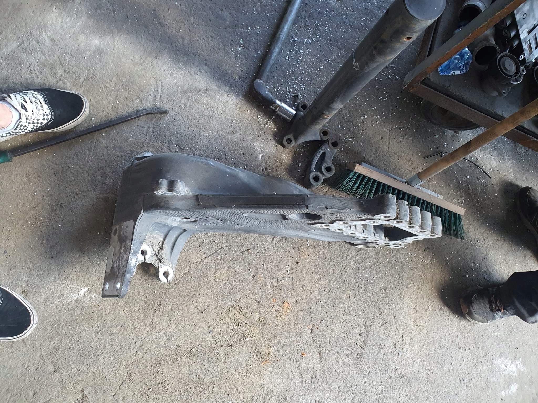 MERCEDES ACTROS MP4 крепление пружины A9603223901