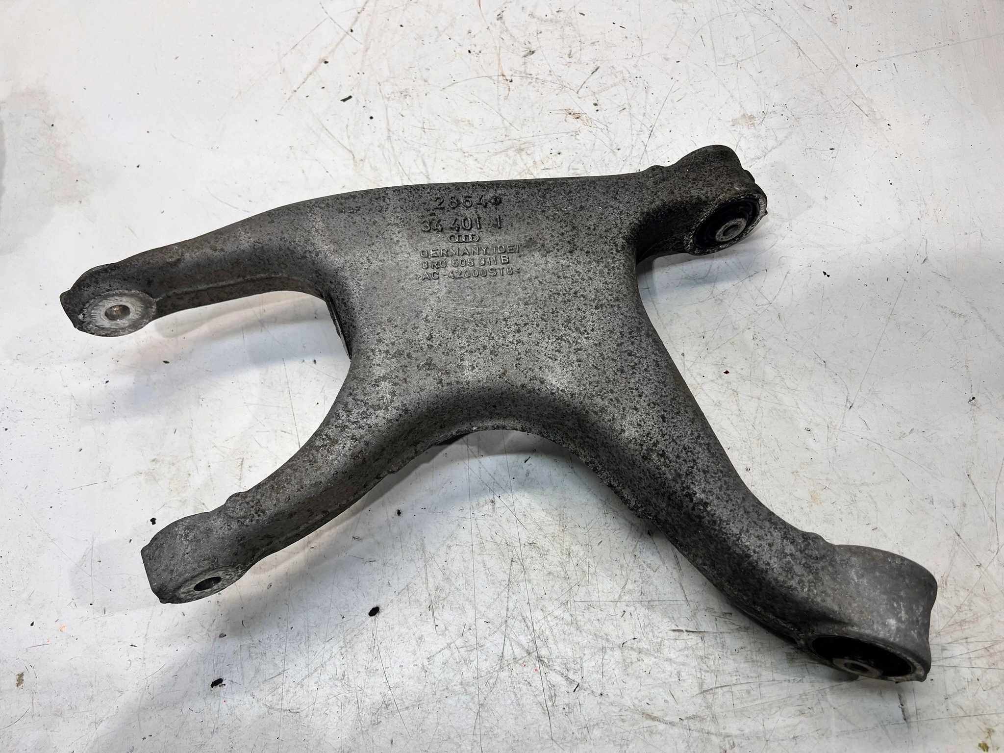 Querlenker links heck AUDI A6 C7 A7 Q5 8R0505311B
