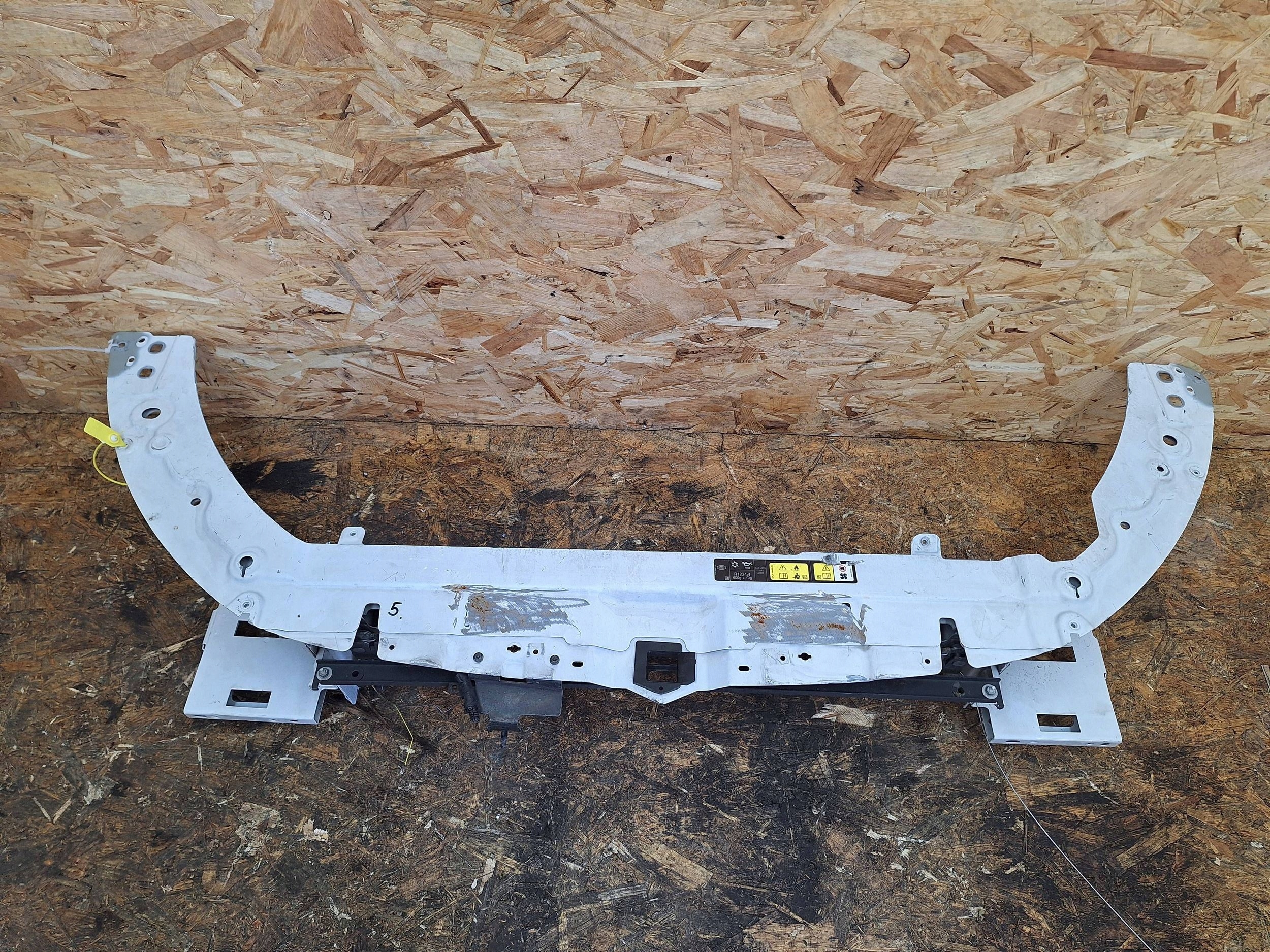 support panel for radiators pillar RANGE ROVER EVOQUE and L538 11-19 BJ32-00208