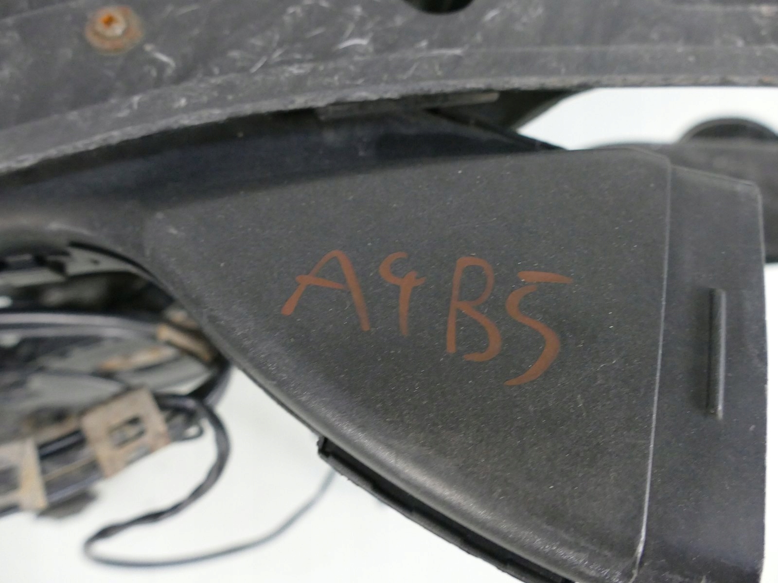 AUDI A4 B5 1.8 B support panel for radiators fan pillar iron 8D0805594
