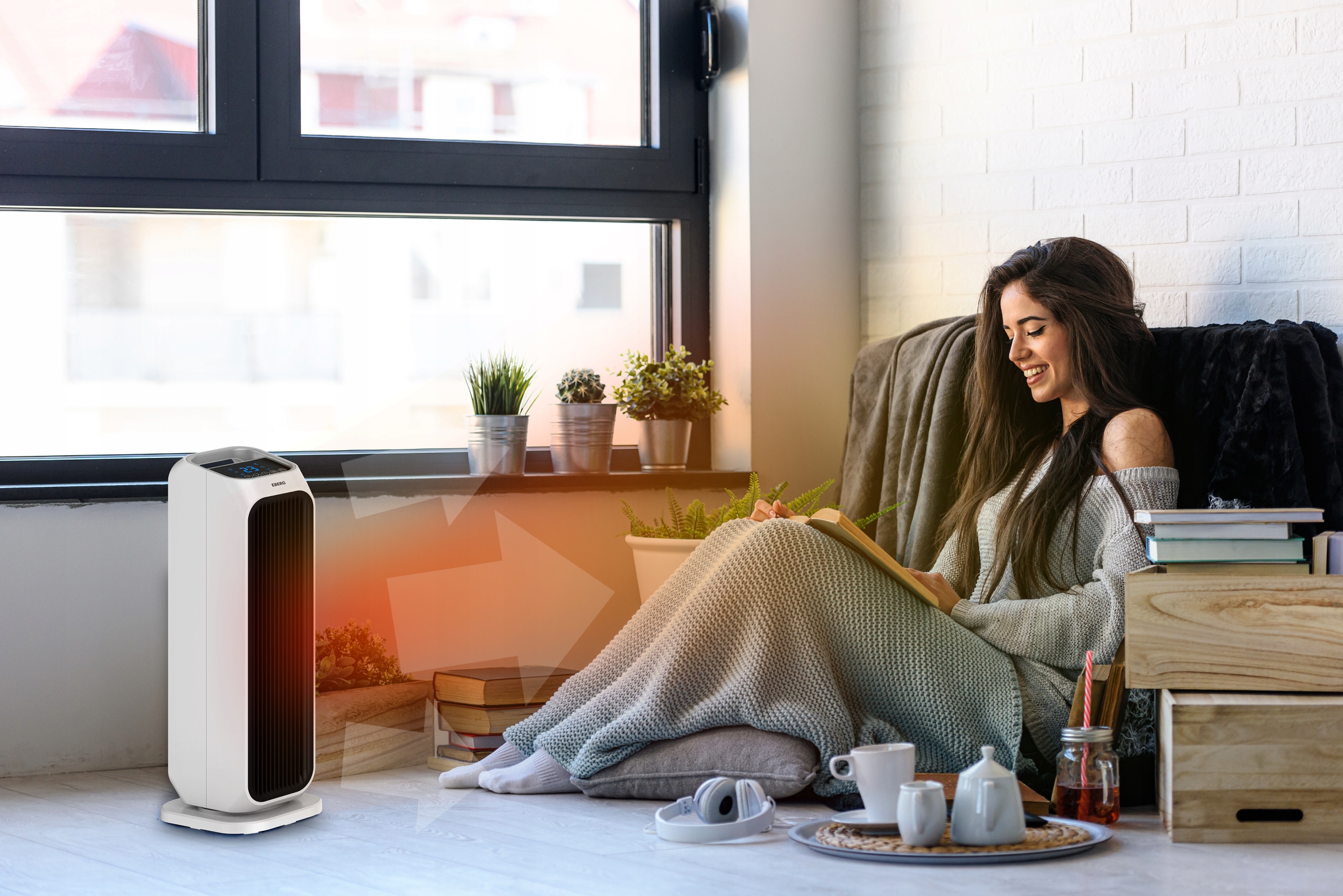 Grzejnik elektryczny kolumnowy EBERG ZUM ceramiczny farelka 2000W Timer LED Szerokość produktu 17 cm