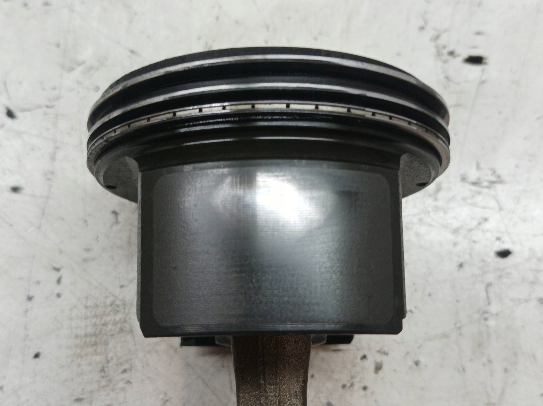 piston connecting rod 2.0 TDI Skoda Octavia IV (2019- )