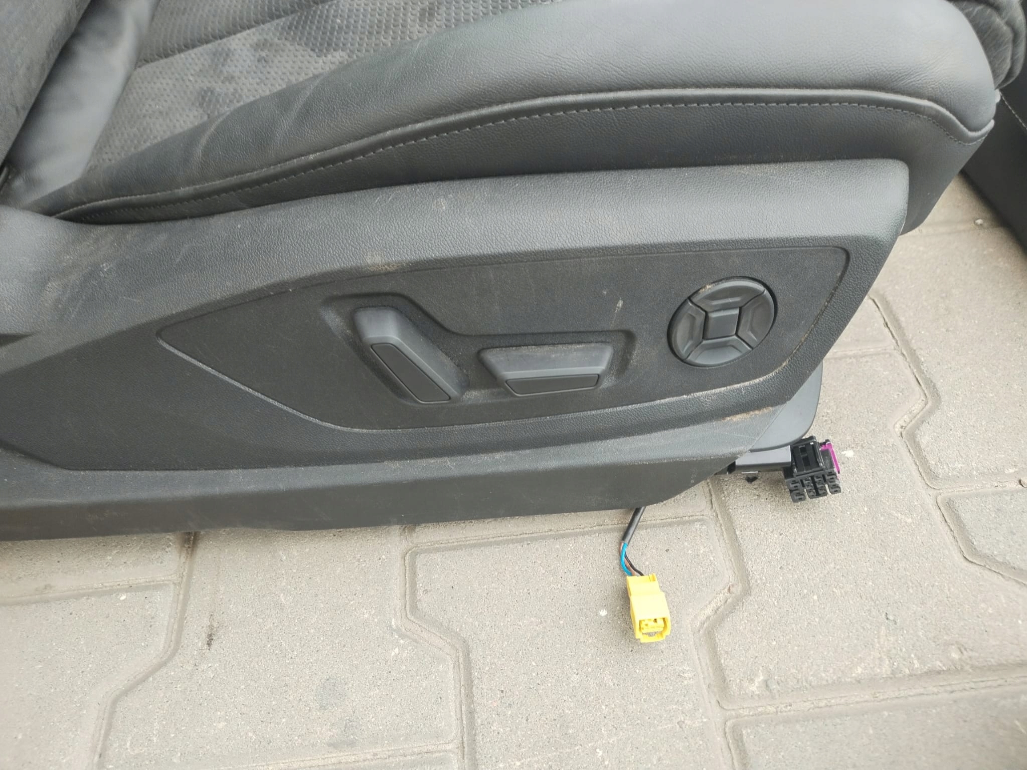 Audi E-TRON SPORTBACK suv кресла комплект s