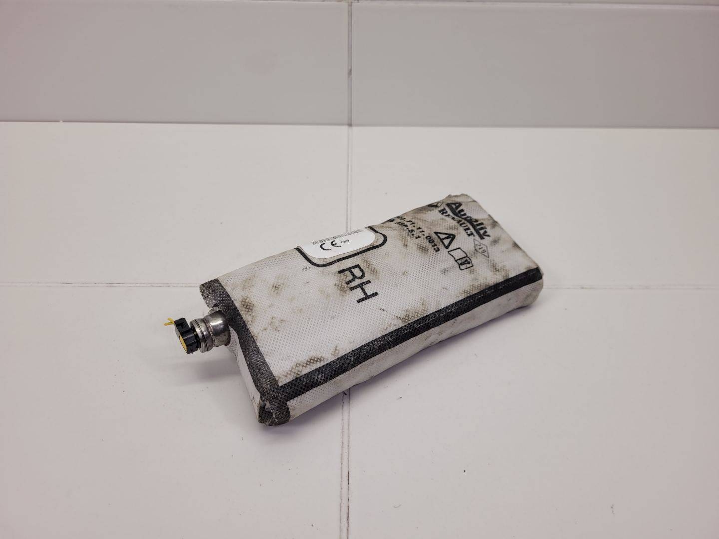 seat airbag front right side Renault Kadjar 2018 985H04352R