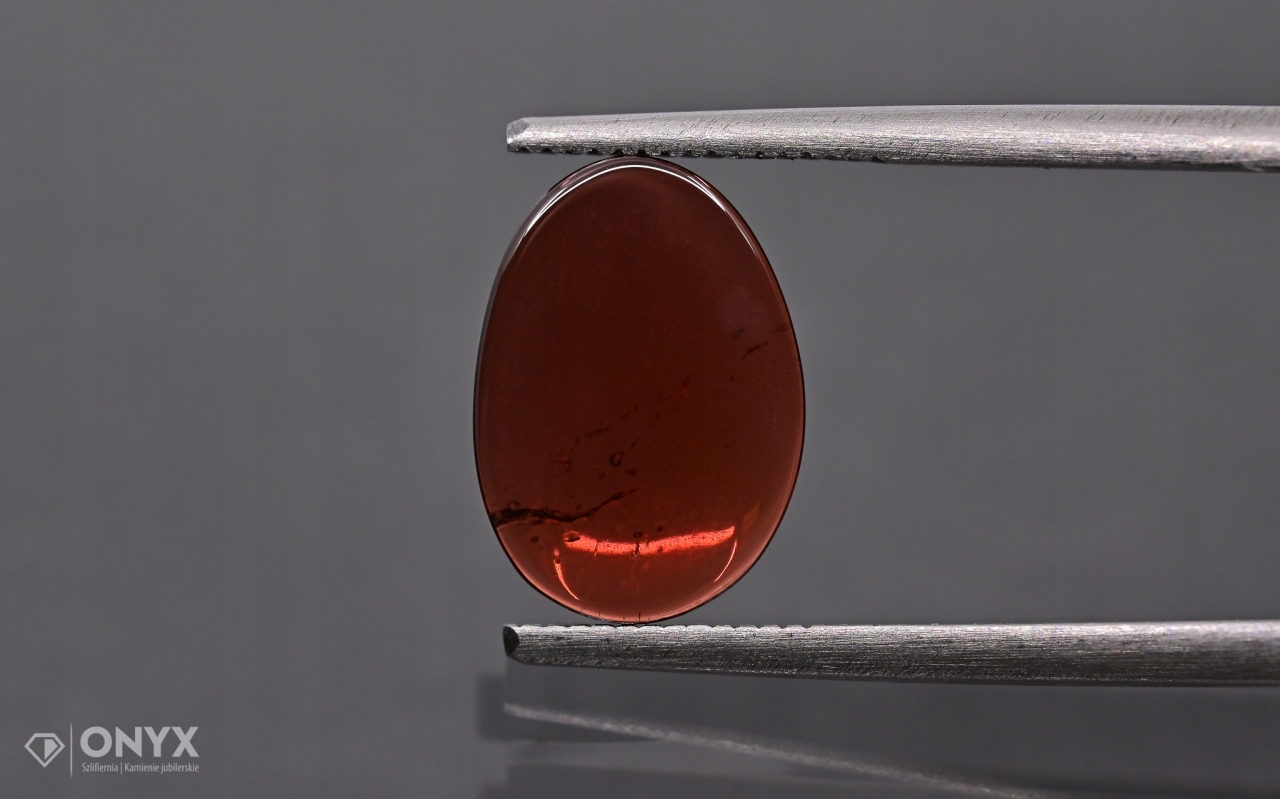 Granátové jablko Almandyn dlaždice konvexní nepravidelná 12x8,5