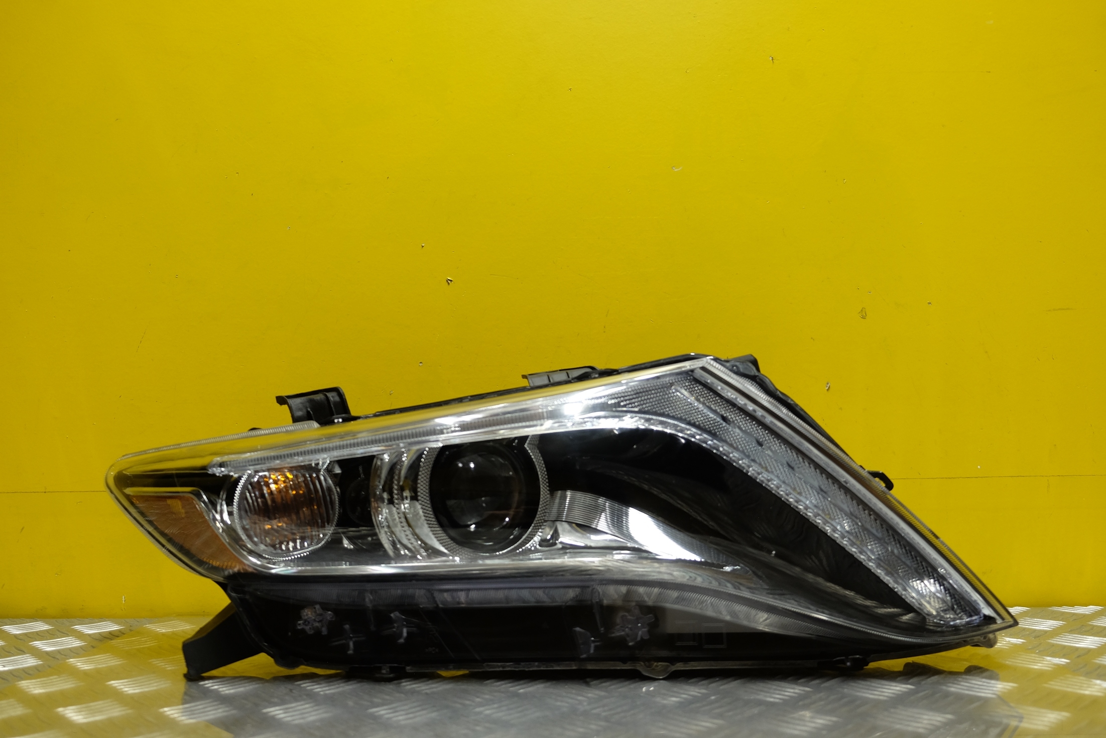 TOYOTA VENZA USA 2013- ФАРИ ФАРА КСЕНОН R USA