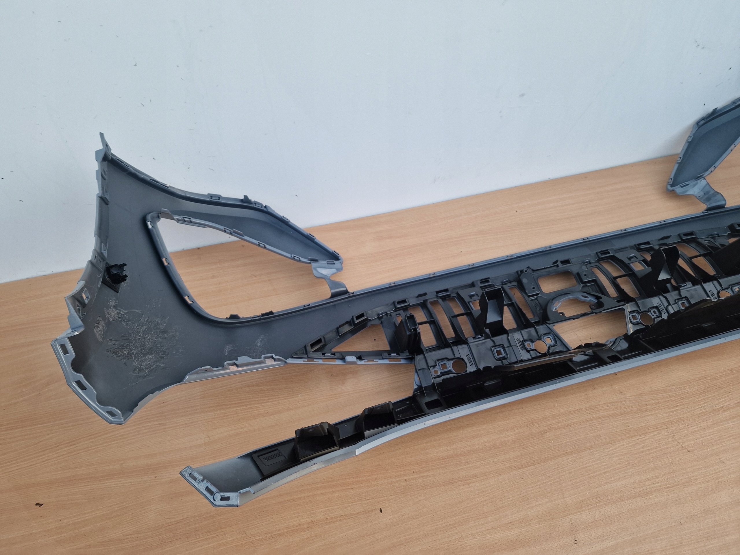 VW ID5 ID.5 bumper front cap MONDSTEINGRAU