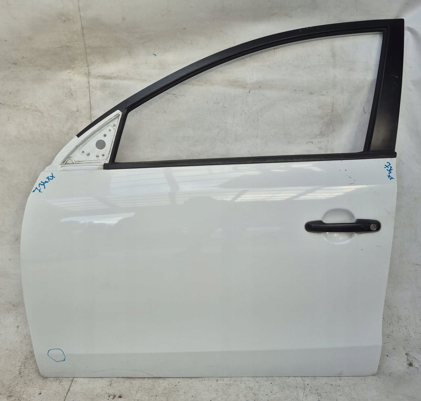 HYUNDAI I30 a 07- dveře levé předek přední