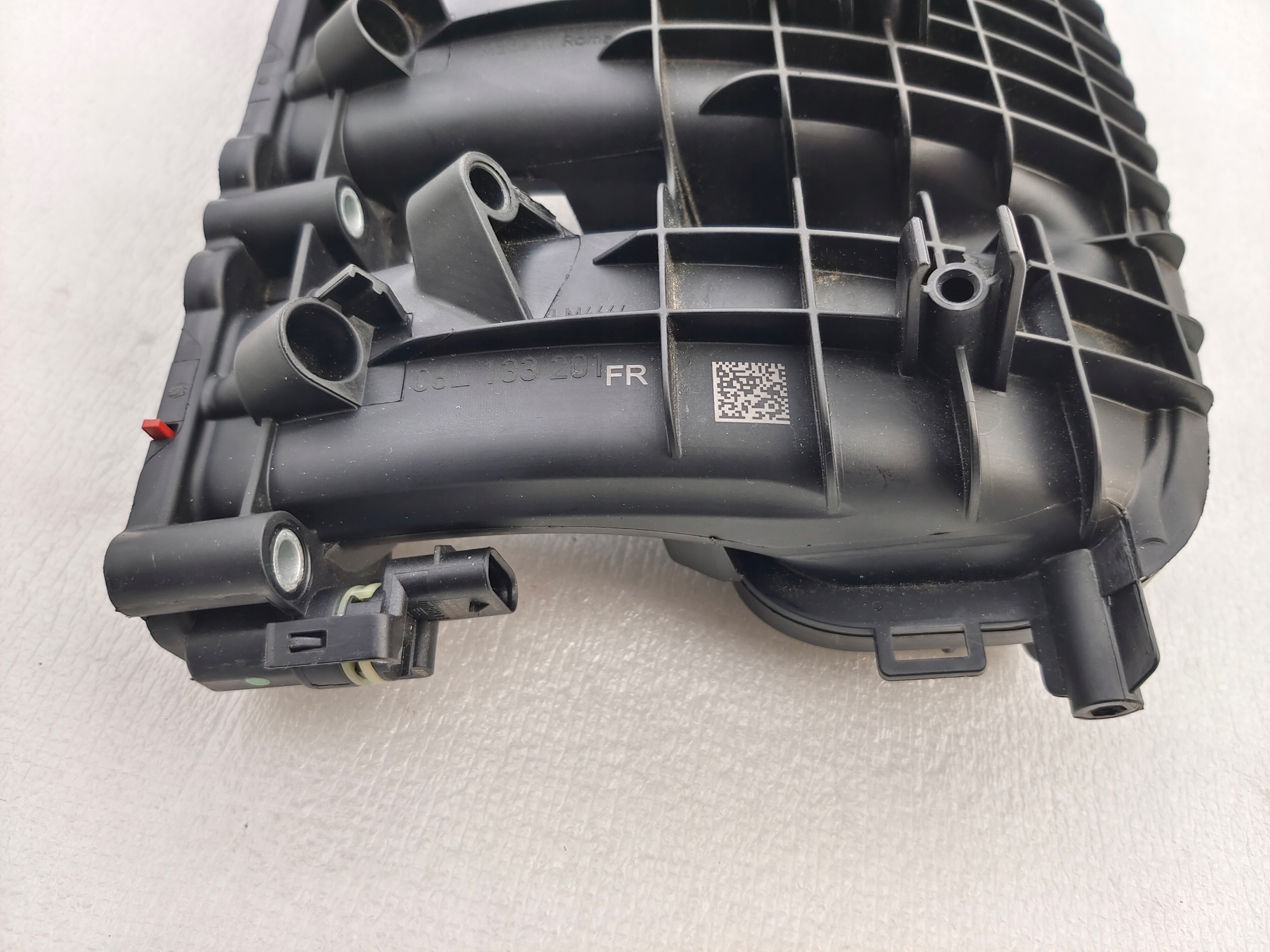 vw Audi A3 Q2 Q3 Q5 коллектор впускной 06L133201FR