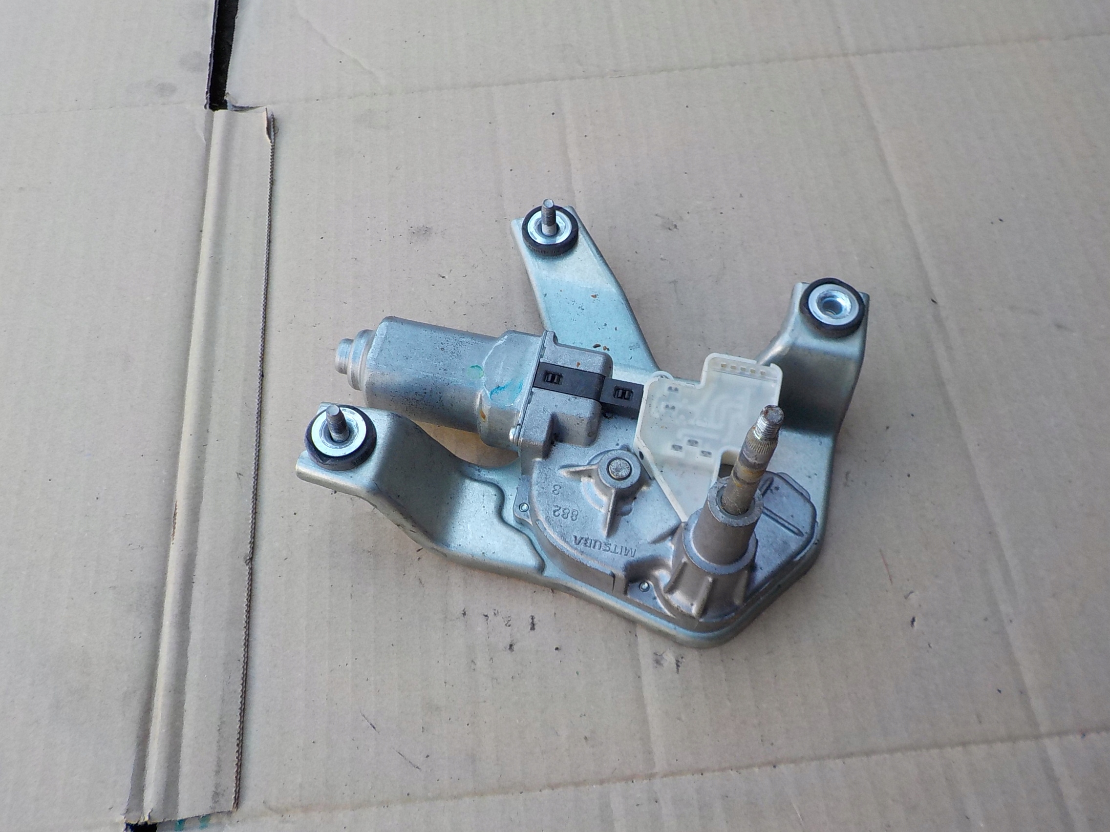 motor ablaktörlők far dodge caliber 05116146AE
