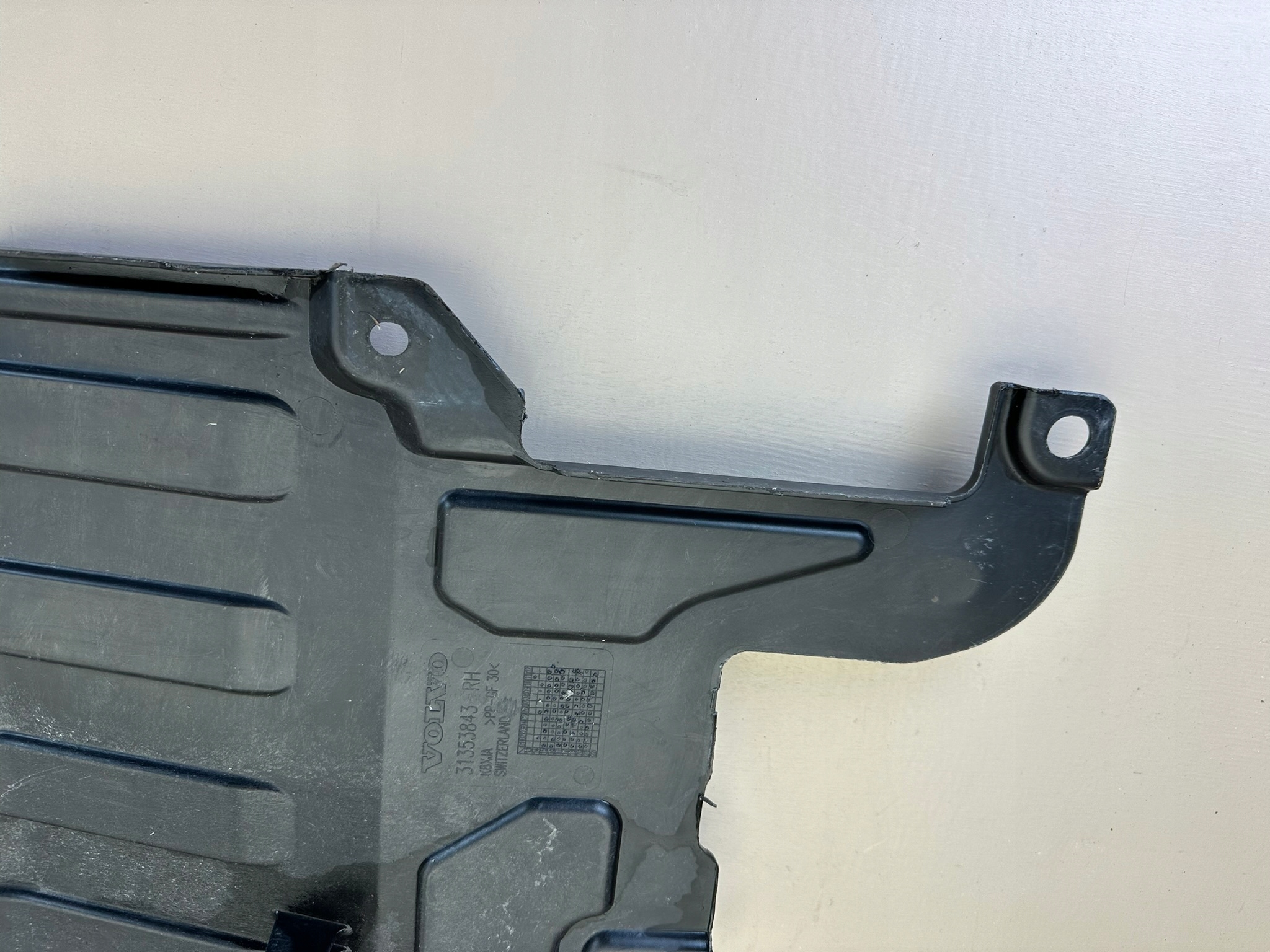 VOLVO XC90 2 II 14R- OSŁONA PŁYTA PODWOZIA PRAWY PRZÓD PRAWA PRZEDNIA Typ samochodu 4x4/SUV Samochody osobowe