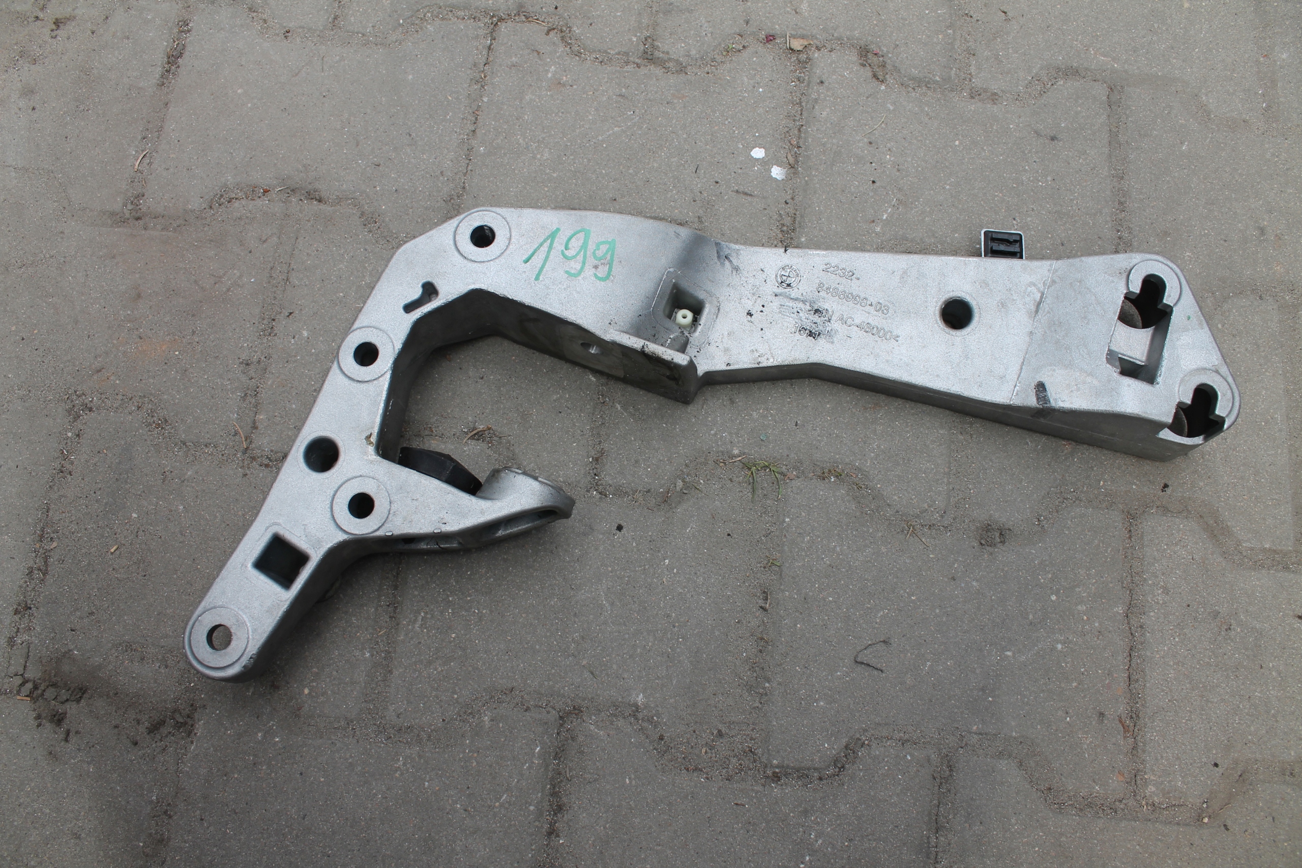 199. Supporto cambio ingranaggi BMW 8486998