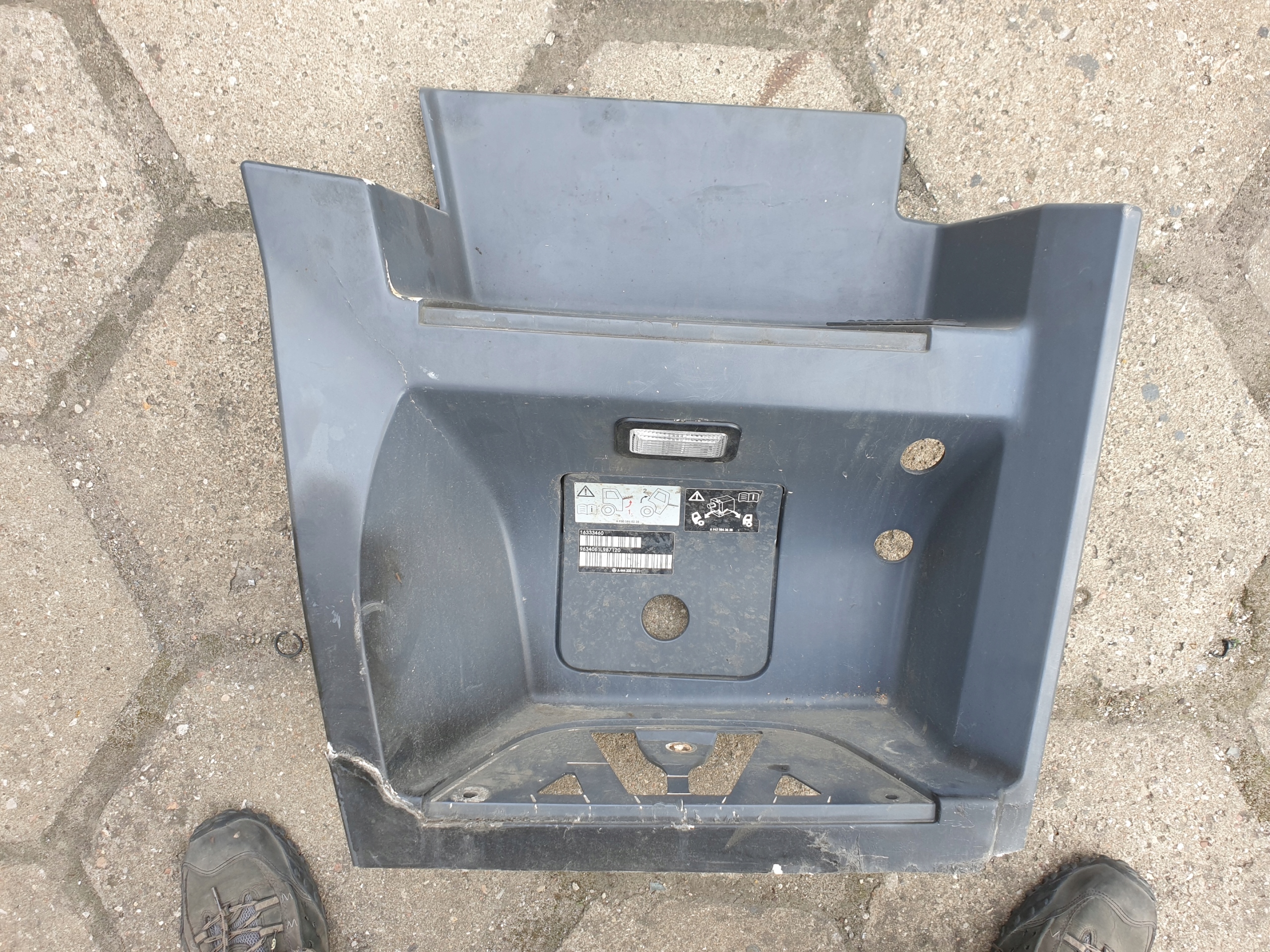 A9606662203 - ACTROS MP4 НИЖНЯ СТУПІНЬ НИЖНЯ СТУПІНЬ LOWDECK