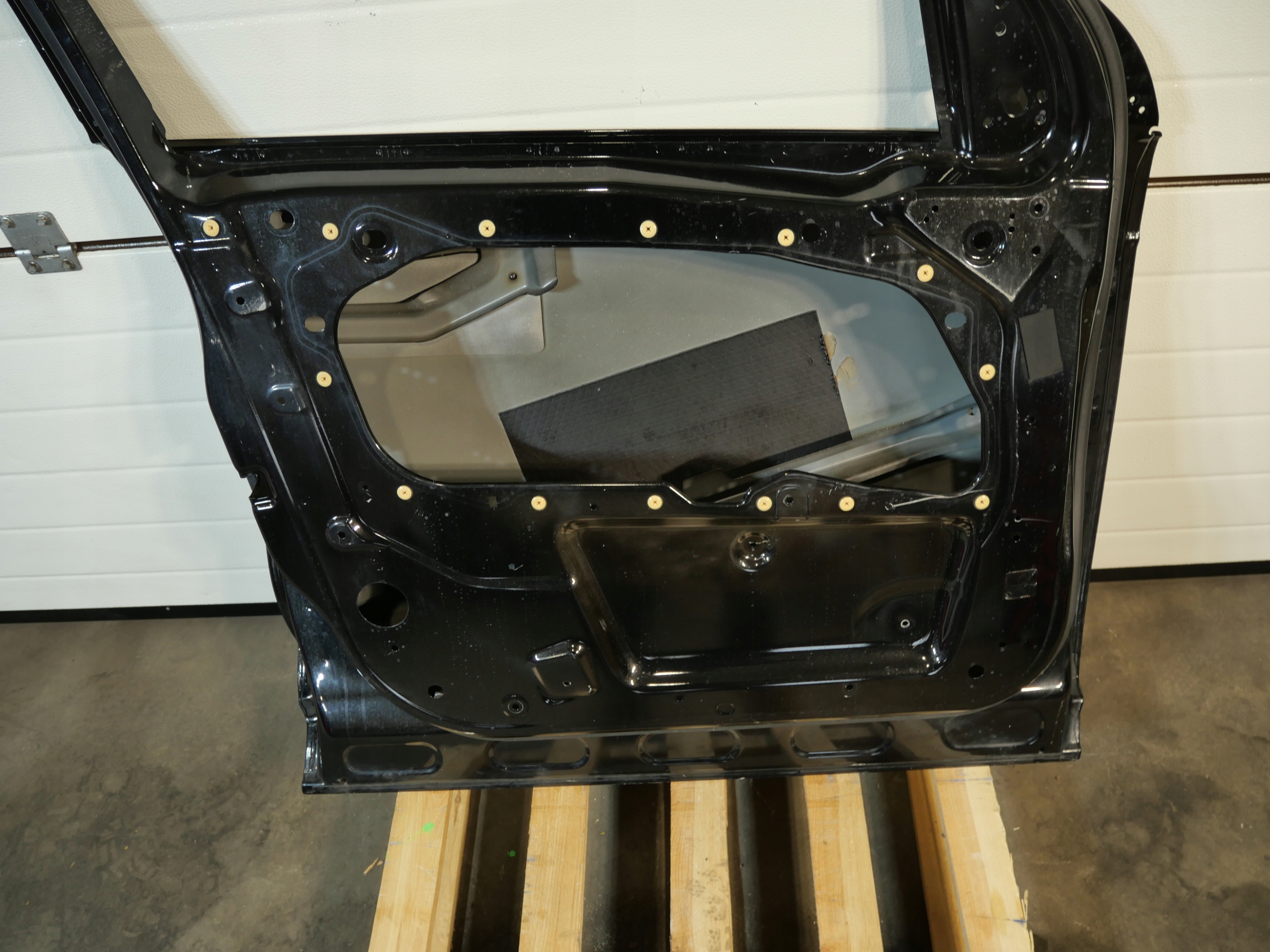 door LAND ROVER DISCOVERY Sport left front