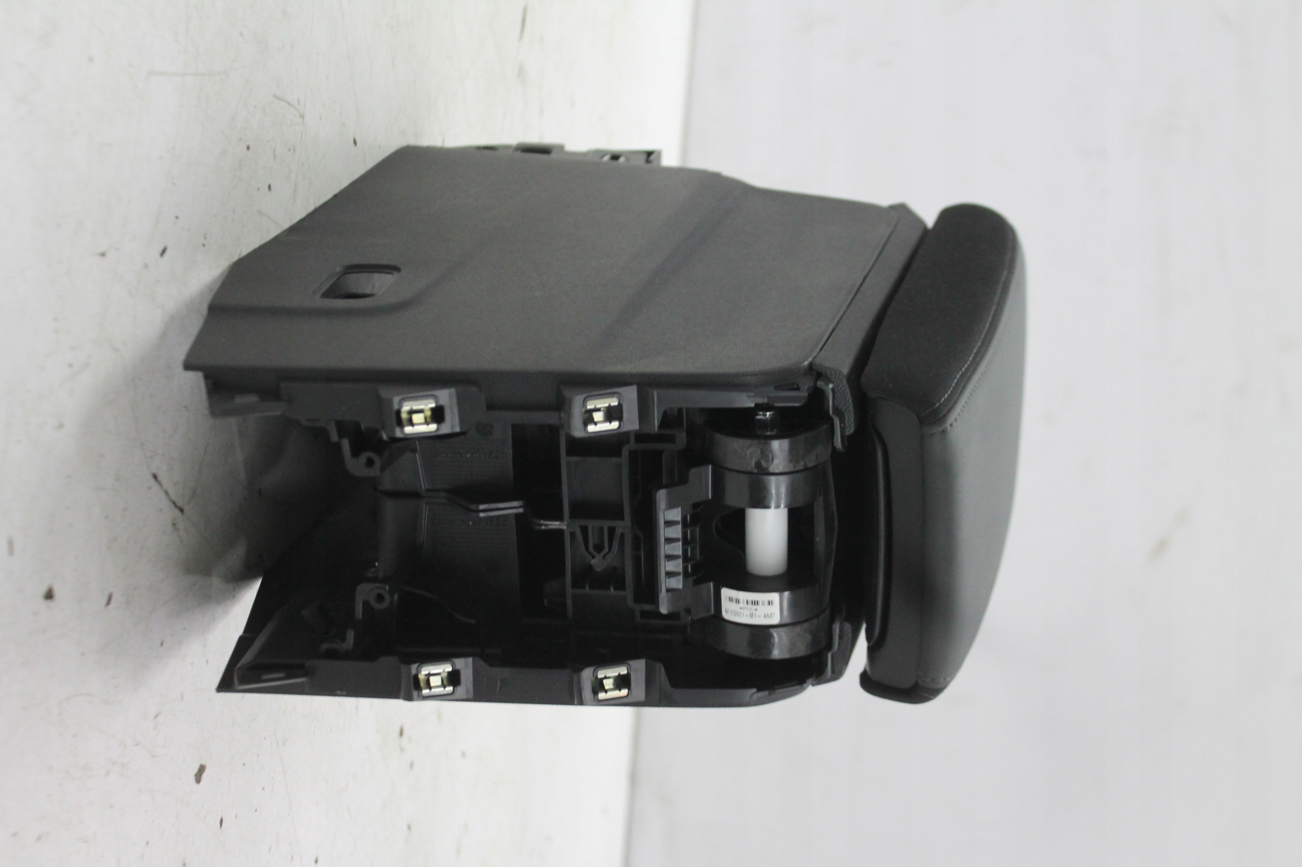 armrest TUNEL passenger compartment PEUGEOT 2008 II 19