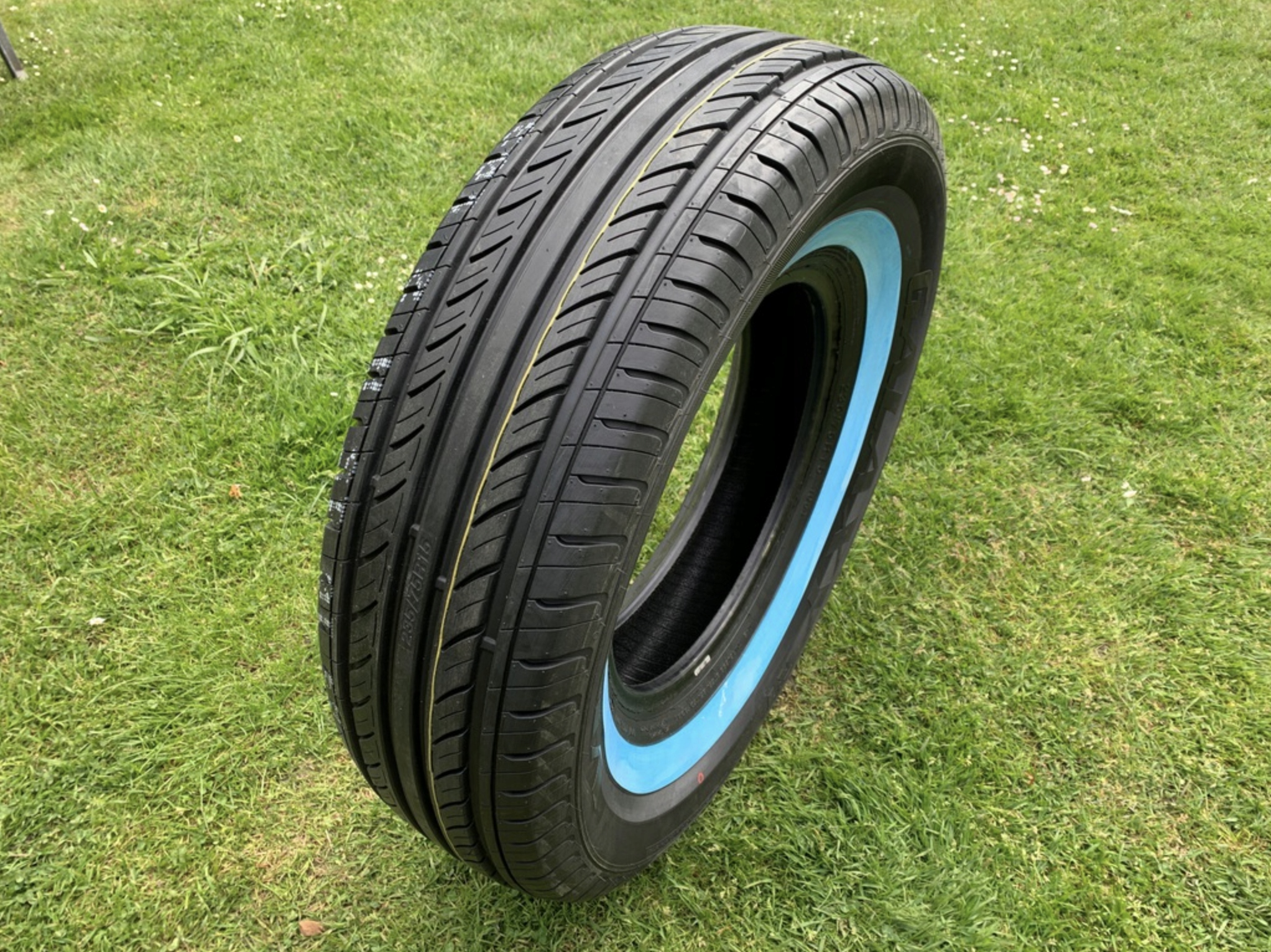 4x VITOUR R1 235/75/15 235/75R15 R15 BIAŁY PASEK Klasa pozostałe marki