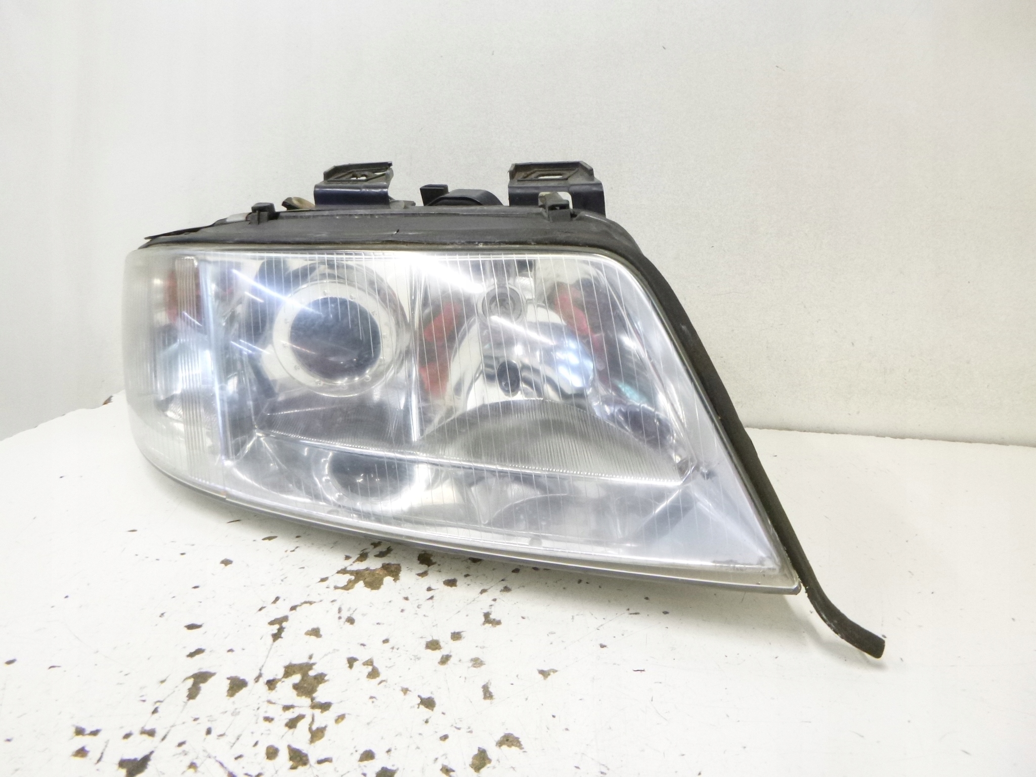light front right Audi A6 C5 2000r. Depo