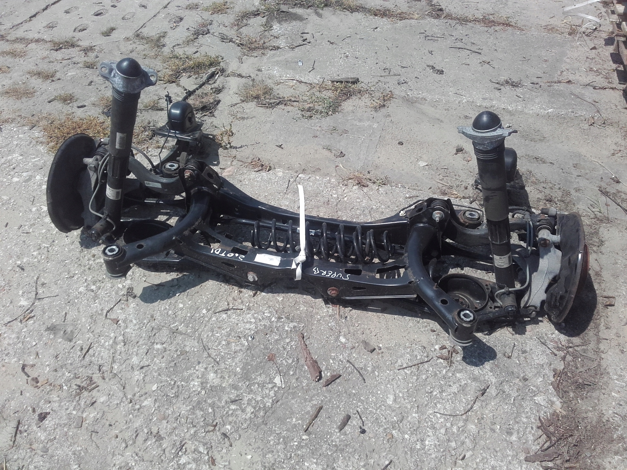 SKODA SUPERB III ZAWIESZENIE TYLNE TYŁ KOMPLETNE Producent części Skoda OE