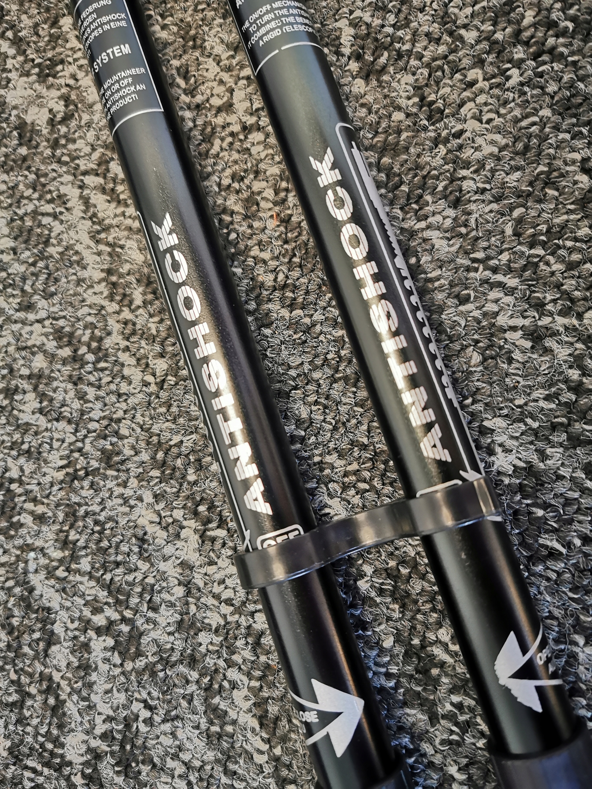 PA4613 KIJE TREKKINGOWE W POKROWCU AYUTOY 2SZT Model 00