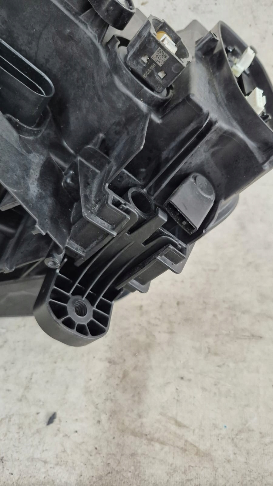 AUDI Q2 16-20 light front front right