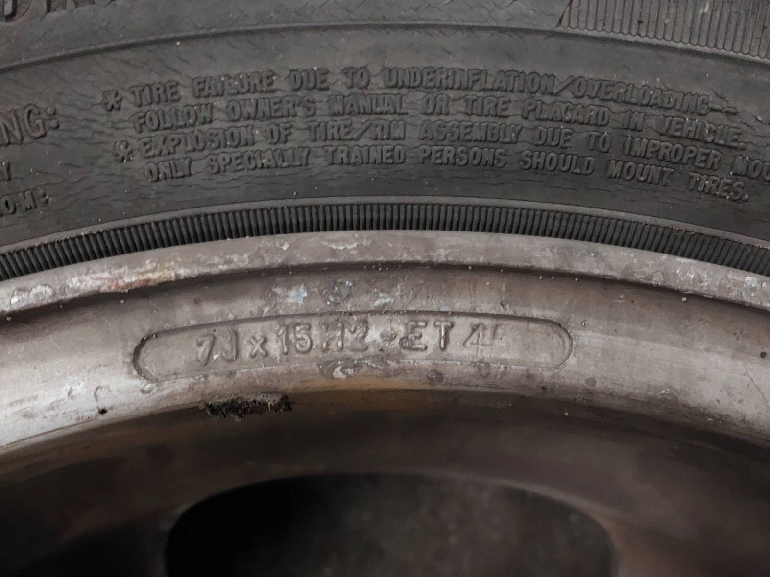 tyres summer 4 SZT 205/60R15 2013R GOODYEAR EFFICIENT GRIP PERFORMANCE