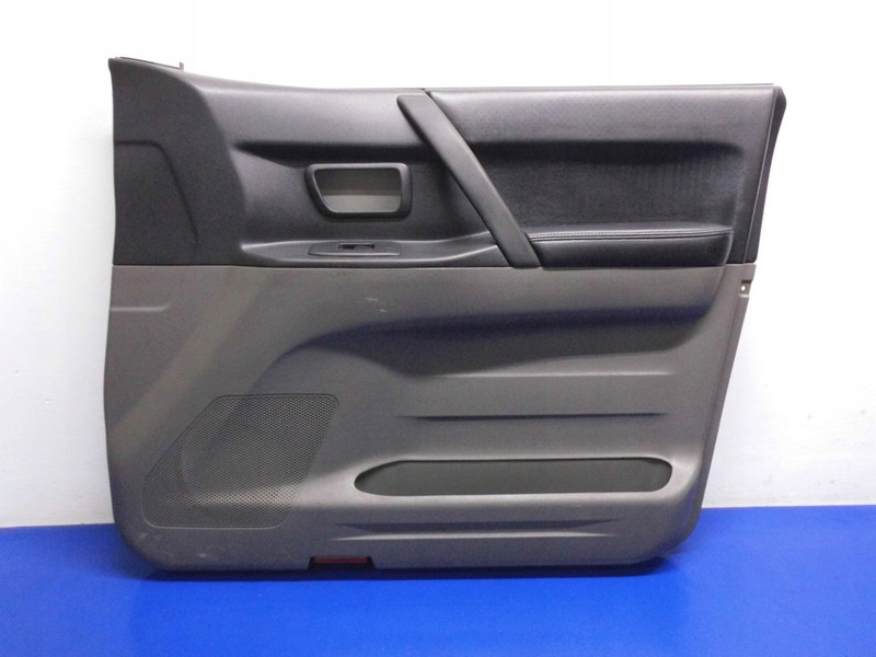 side upholstery right front 5D LONG MITSUBISHI PAJERO III 99-06R