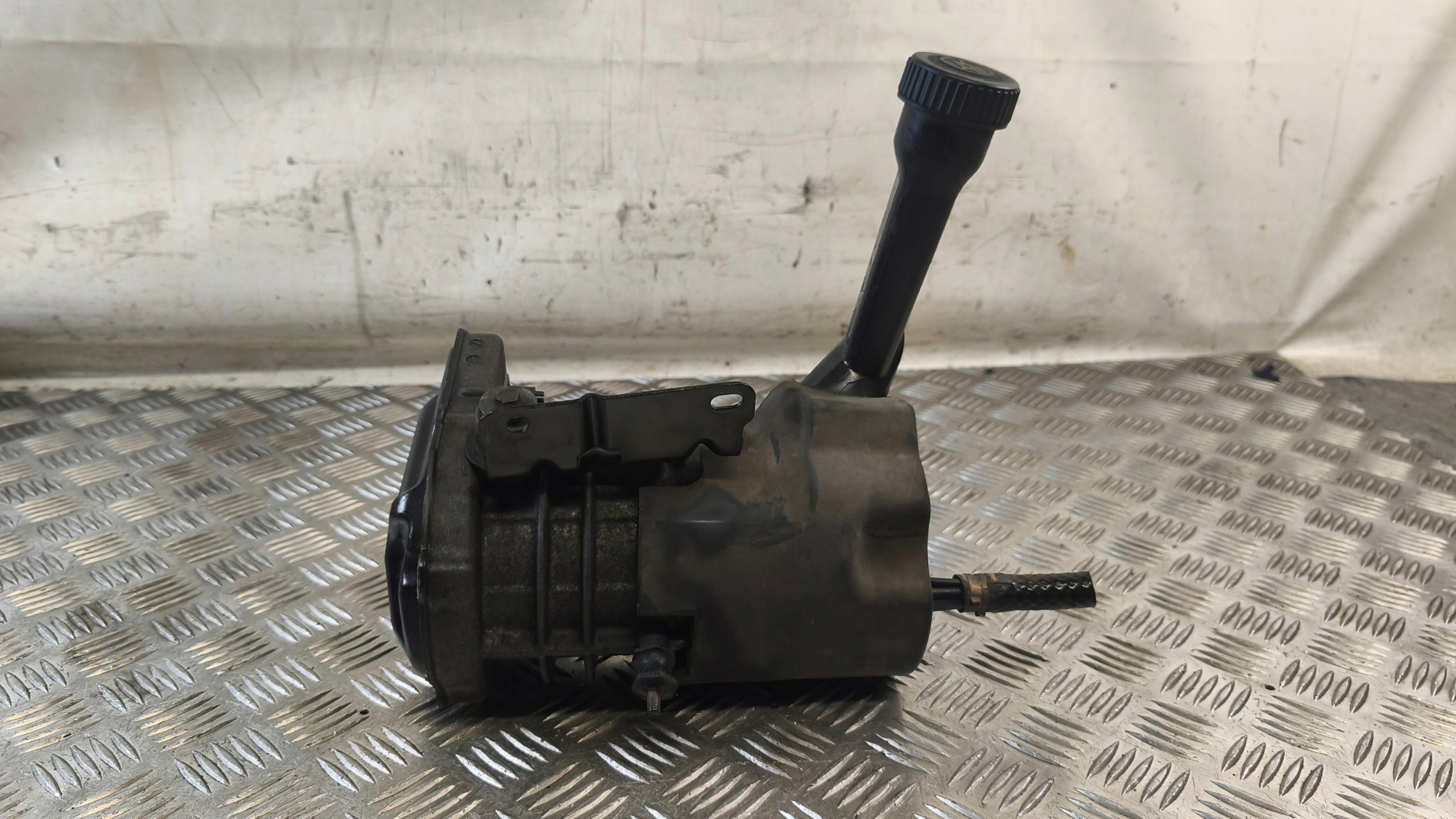 servo pump CITROEN PICASSO C4 2.0B 9681594580