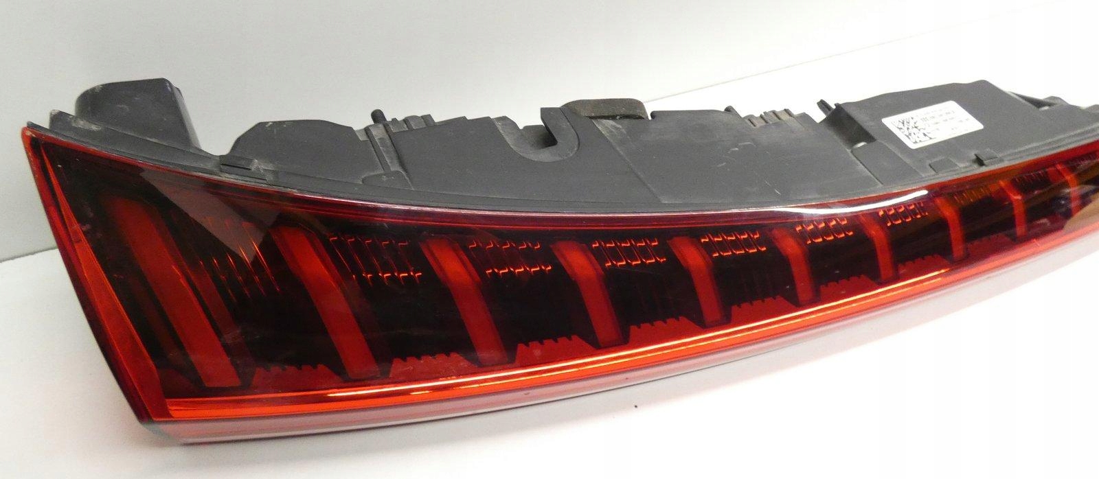 AUDI A5 B10 8B3945095B 2024- cap light rear LED