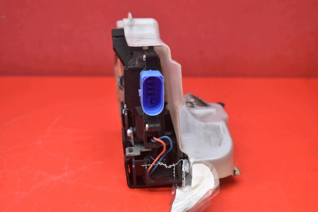 lock door left front front EU 3D1837015AB VW JETTA 5 V sedan 05-11