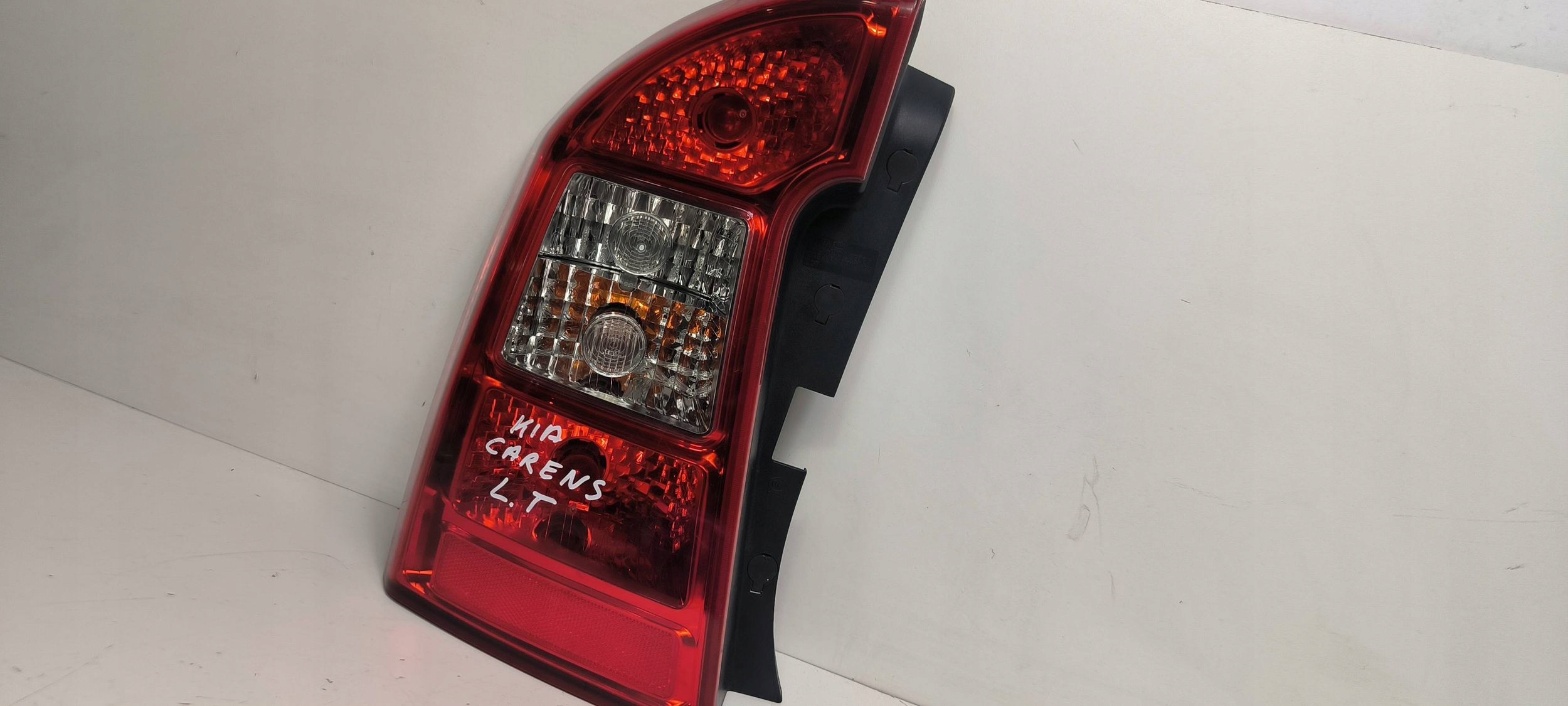 фонарь левый kia CARENS II 92401-1D0