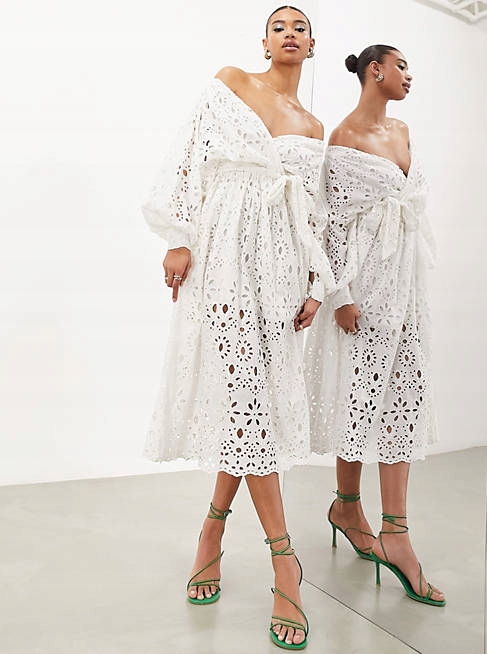 Ažurové Šaty S Vyšívanou Výšivkou Anglický Design Pro Plnoštíhlou Ženu 44 XXL