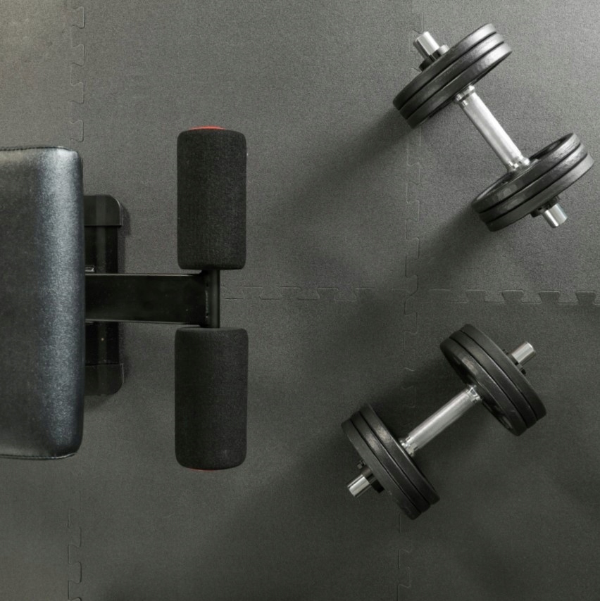 Mata do ćwiczeń TRENINGOWA PUZZLE POD SPRZĘT PIANKOWA ANTYPOŚLIZGOWA 4 szt Model HS-A010PM