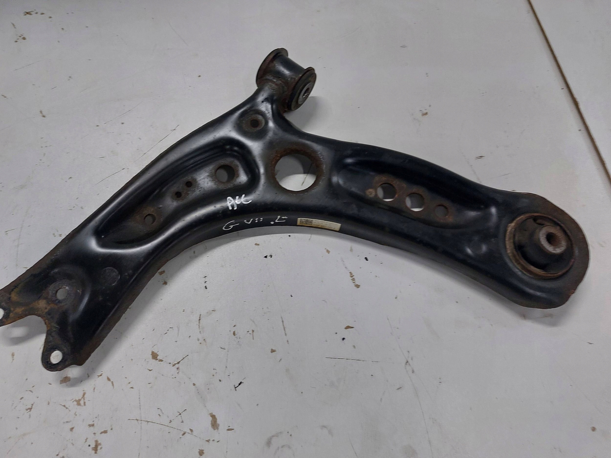 AUDI A3 8V GOLF VII OCTAVIA III LEON III arm left front 5Q0407151J