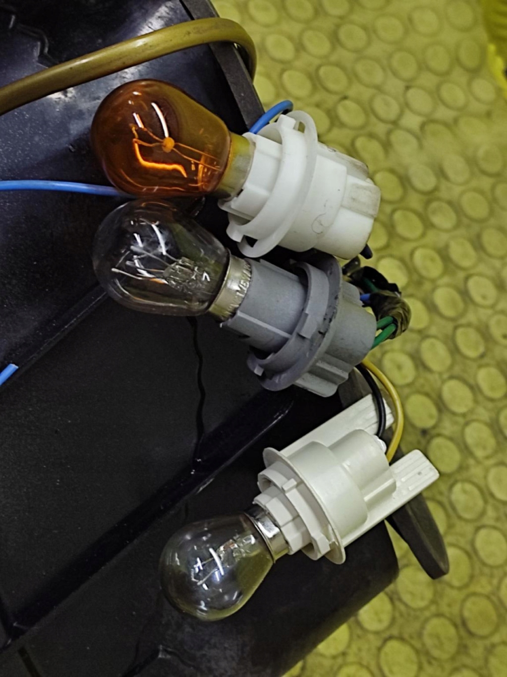 HYUNDAI COUPE light right rear part 92402275