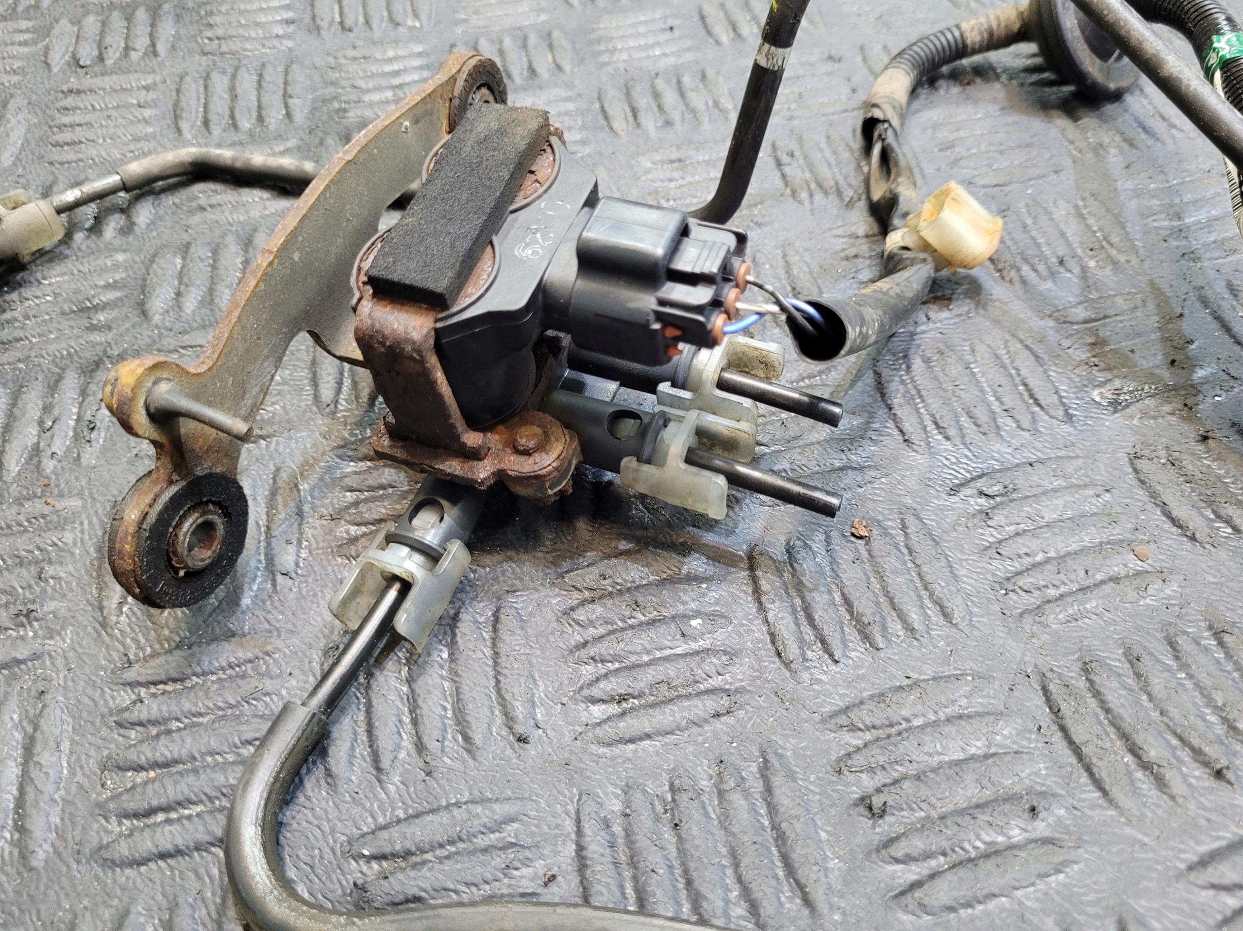 ROZDZIELACZ Sensor Achsträgers LEXUS RX III RX450 H HYBRID