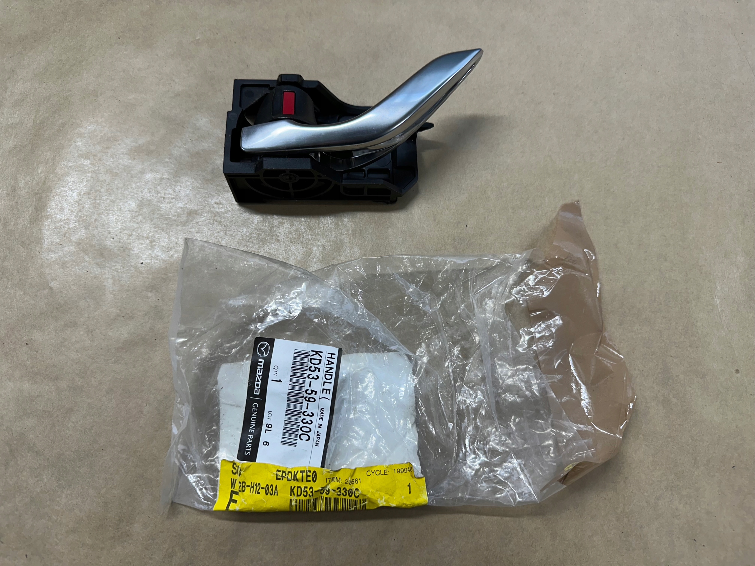 mazda 3 BM ручка двери левая KD53-58-330C