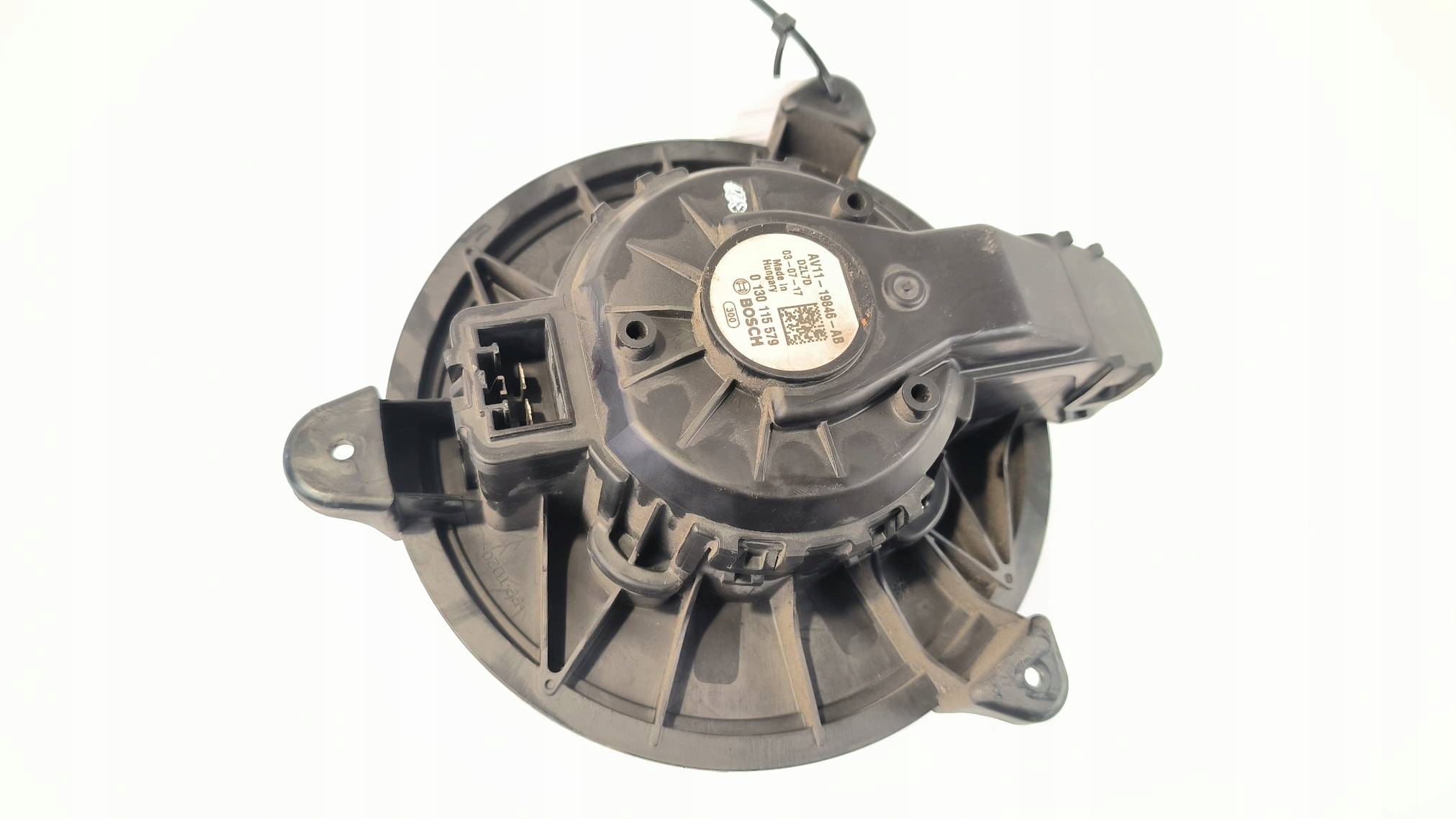 fan cab AV11-19846-AB FORD TRANSIT COURIER