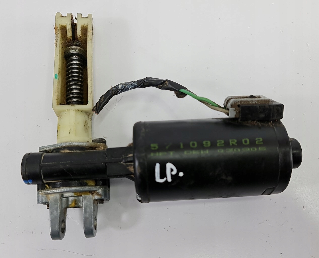 SILNICZEK REGULACJI FOTELA MERCEDES W163 571092R02