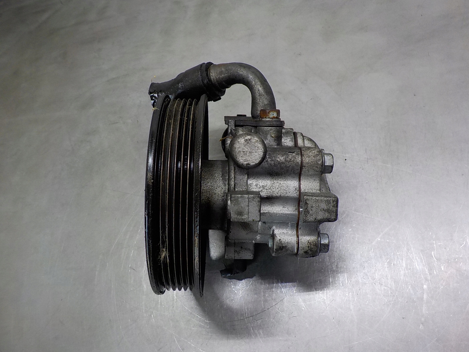 KIA CARENS 2.0 CRDI servo pump 57100-2G000