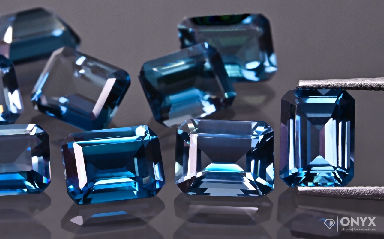 Topaz London Blue fazetovaný oktagon 9x7 mm