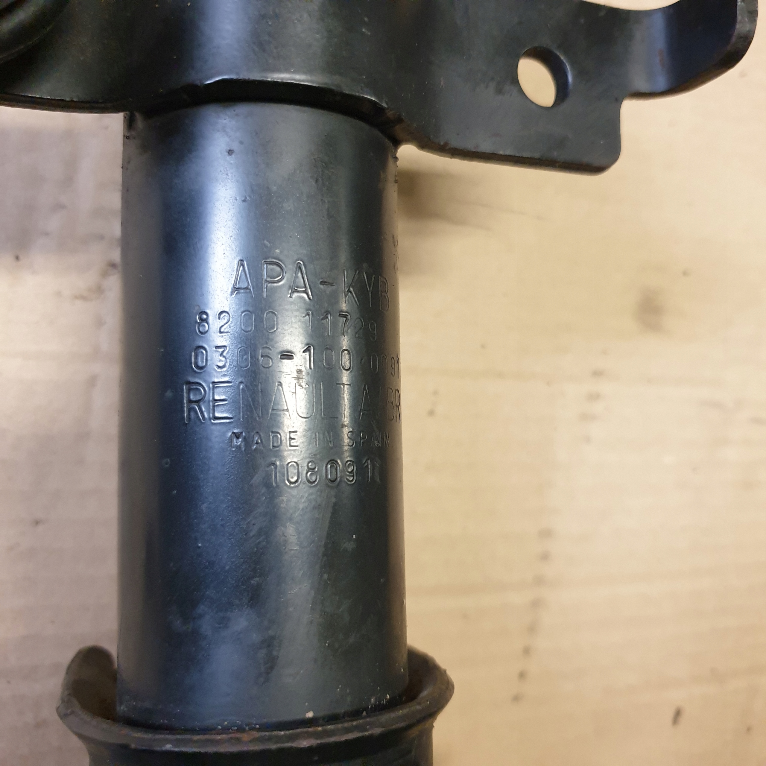 shock absorber front RENAULT OE 820011729