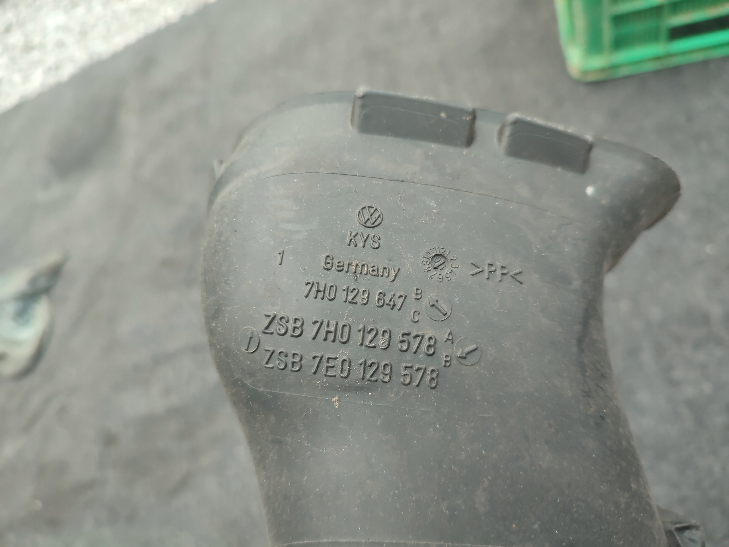 rohr dolot Schlauch luft VOLKSWAGEN T5 7H0129647B