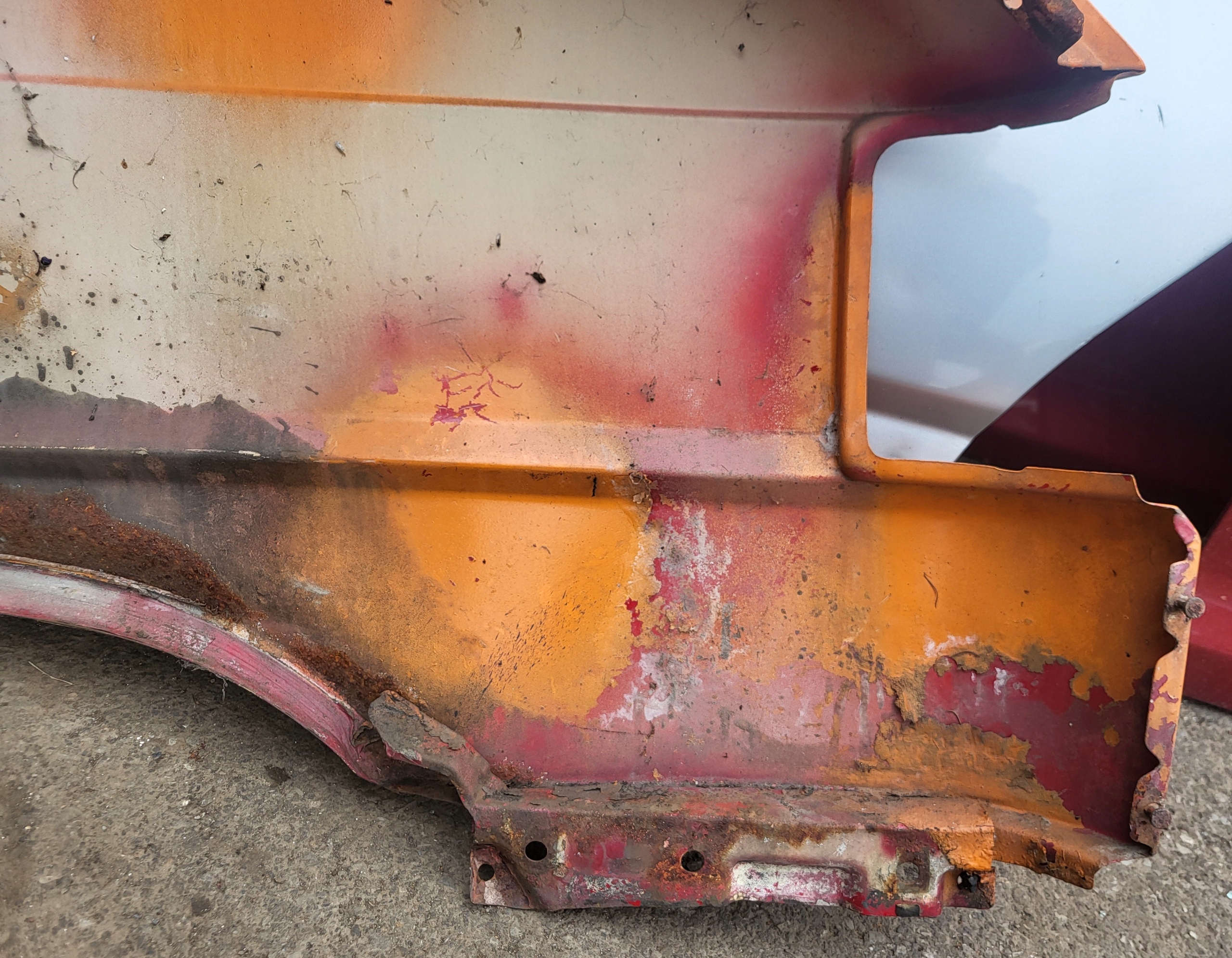 fender left front colour POMARANCZOWY VW TRANSPORTER T4
